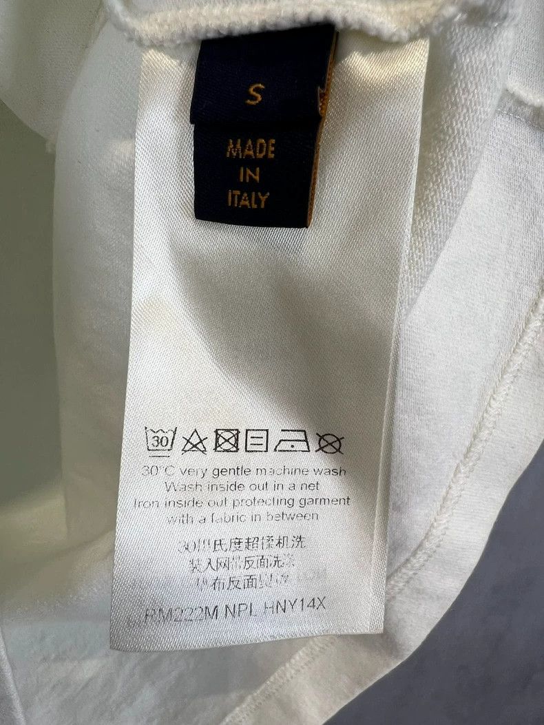 Louis Vuitton Louis Vuitton Small plane embroidered logo short sleeve Size US S / EU 44-46 / 1 - 7 Thumbnail