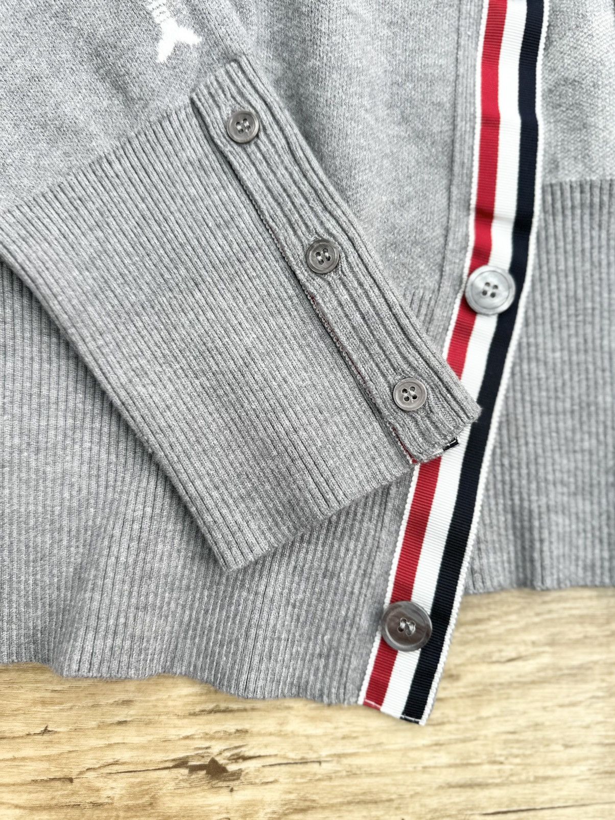 Thom Browne Cardigan decorated with Dolphins in 100% cashmere Size US M / EU 48-50 / 2 - 5 Thumbnail