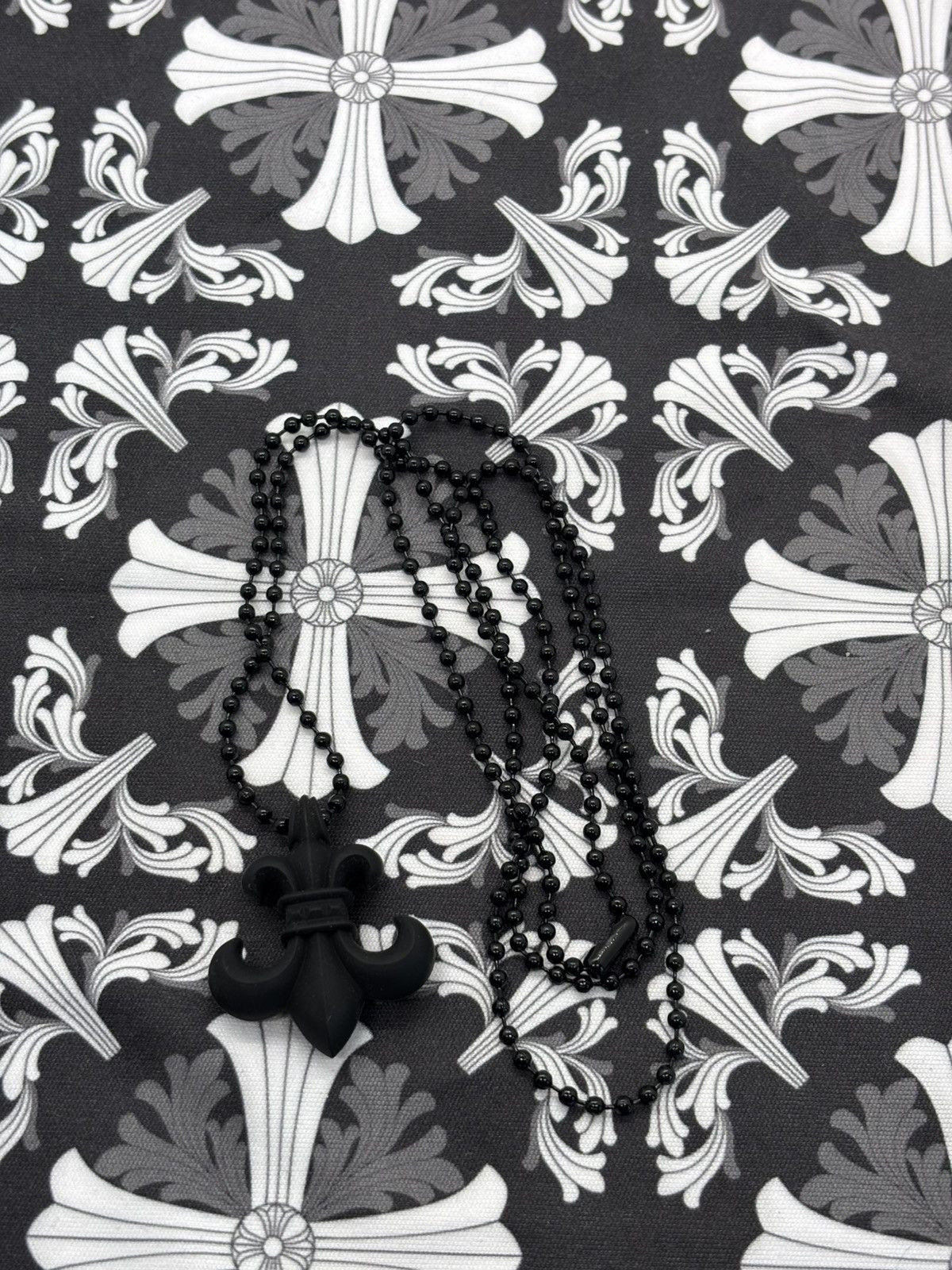 Chrome Hearts Chrkme hearts black silichrome fleur pendant Size ONE SIZE - 3 Thumbnail