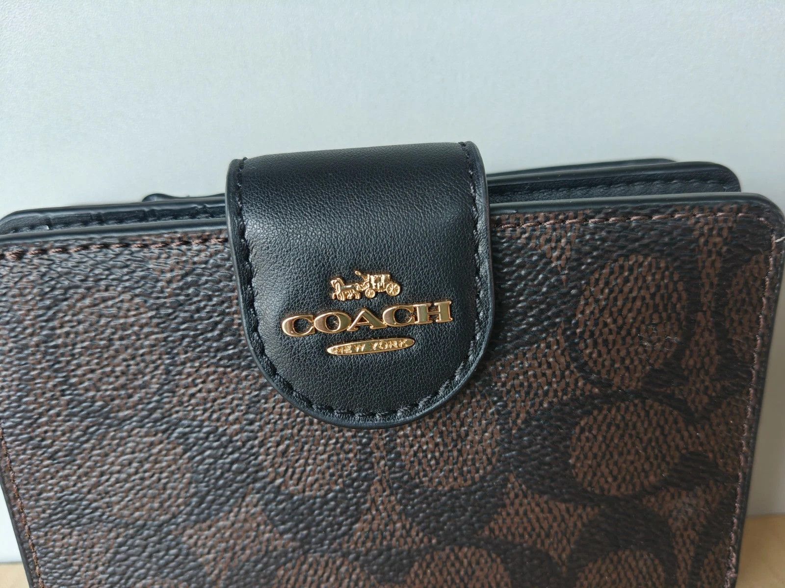 Coach Coach Medium Corner Zip Wallet In Signature T/1014 Size ONE SIZE - 2 Thumbnail