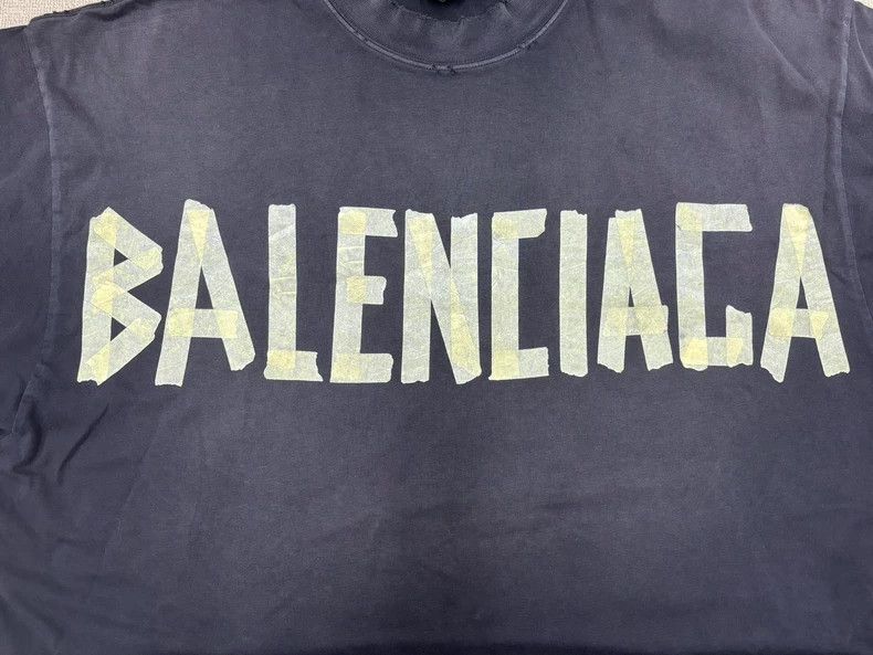Balenciaga Balenciaga T-Shirt with short sleeves made of tape Size US L / EU 52-54 / 3 - 3 Thumbnail