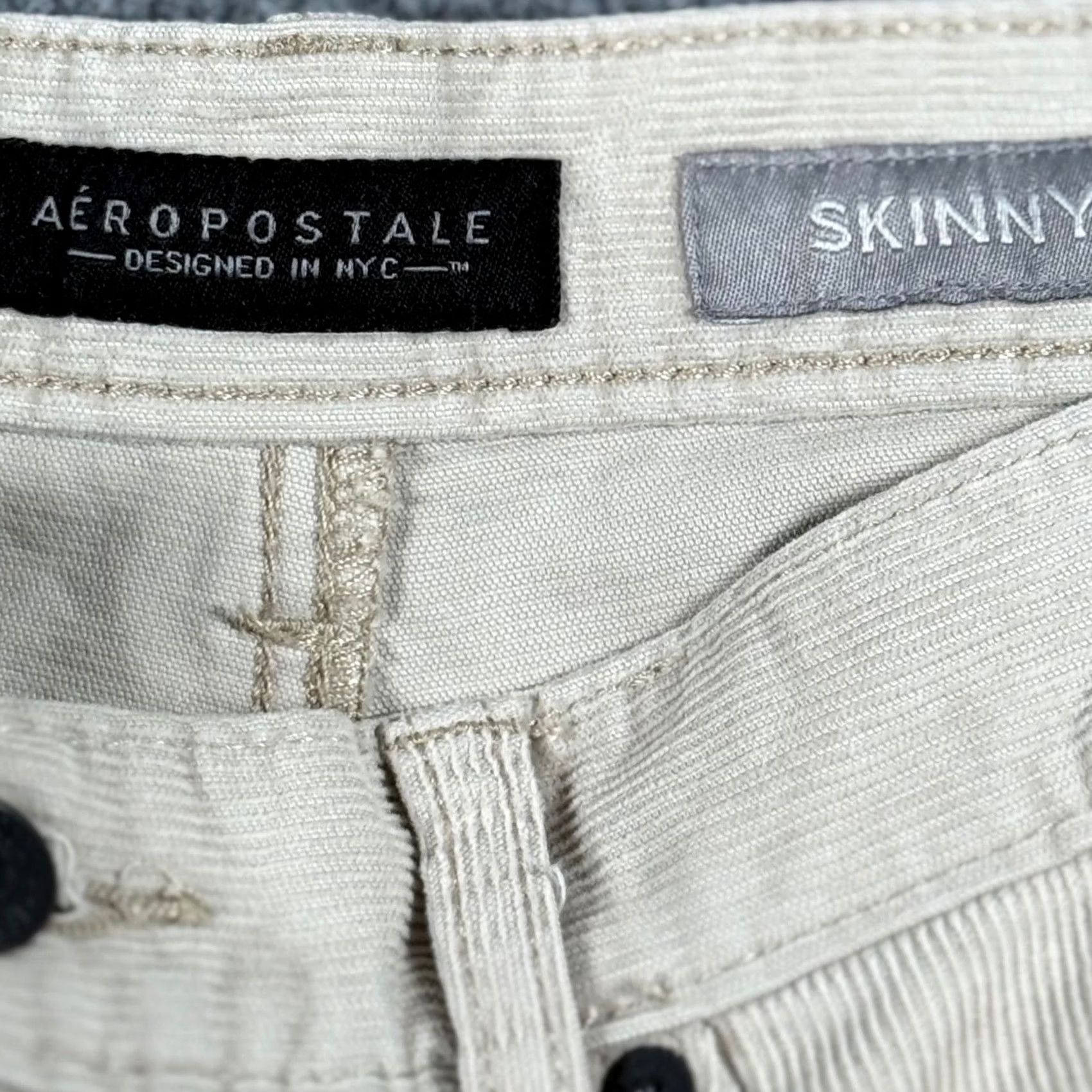 Aeropostale Aeropostale Skinny Corduroy Pants Beige 29x29 Men Slim 5-Pocket Denim Style Jeans Stretch Vintage No N/A Size US 29 - 5 Thumbnail