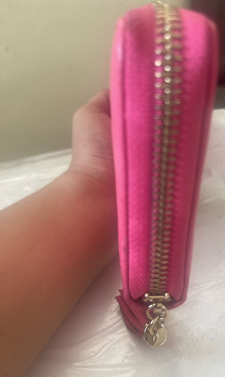 Gucci Aunthentic Gucci Pink Leather Purse With Tassel Tap Size ONE SIZE - 8 Thumbnail