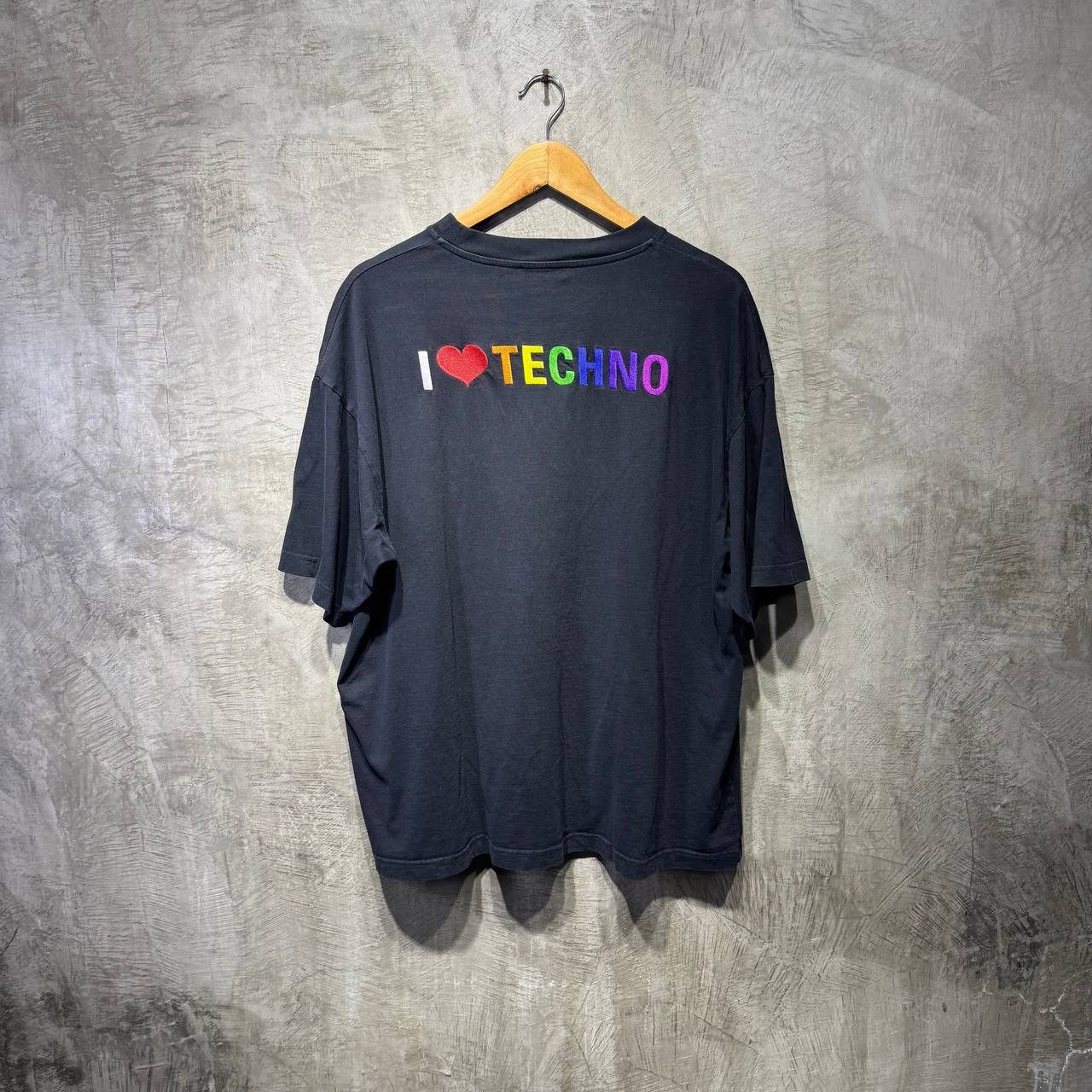 Balenciaga Balenciaga “I Love Techno” embroidered tee Size US XXL / EU 58 / 5 - 1 Thumbnail