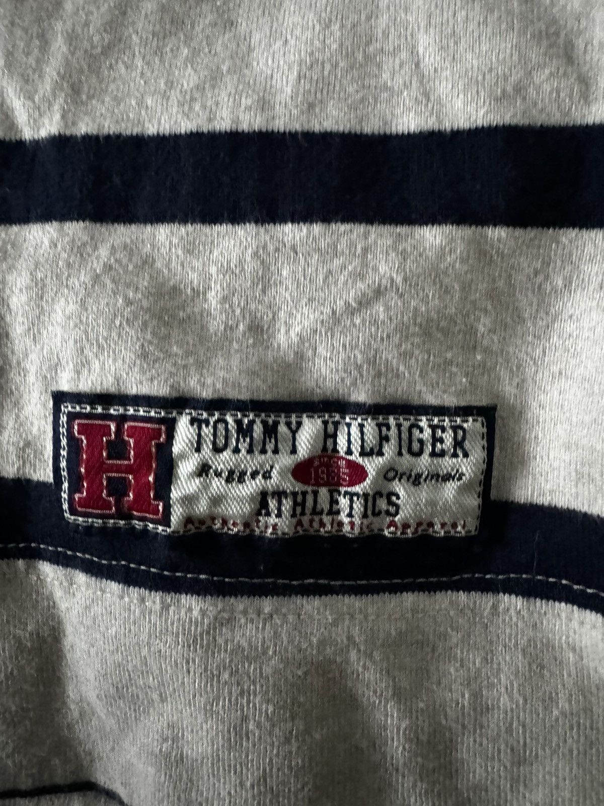 Tommy Hilfiger × Vintage Vintage Tommy Hilfiger Athletics Longsleeve Size US L / EU 52-54 / 3 - 3 Thumbnail