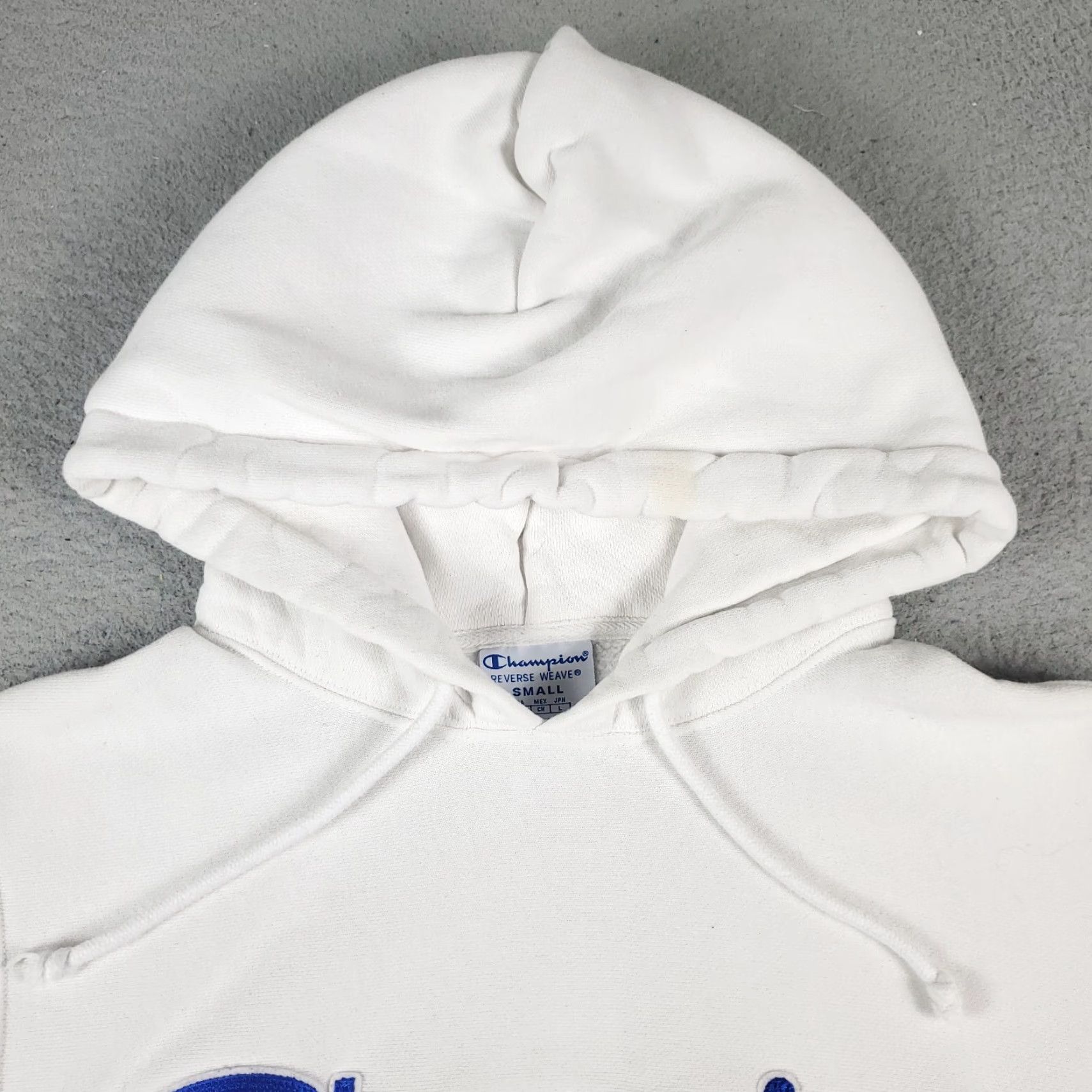 Champion VINTAGE Champion Men's Hoodie Pullover S White Solid Logo Casual Athletic Sweatshirt Size US S / EU 44-46 / 1 - 2 Thumbnail