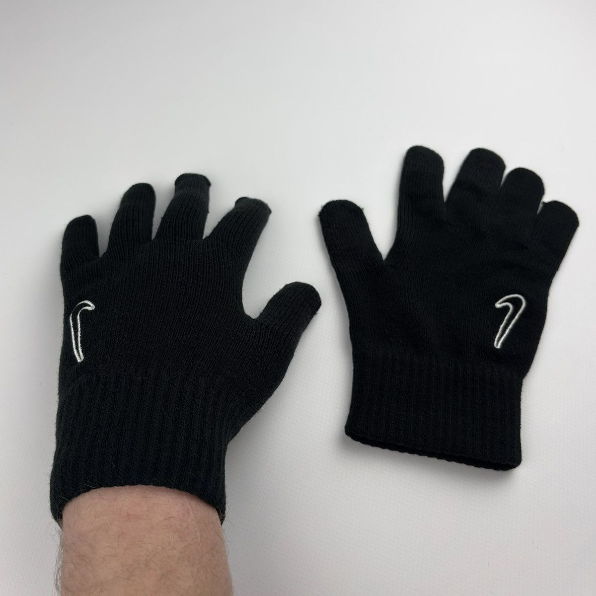 Nike Nike Knitted Gloves Swoosh Size ONE SIZE - 2 Thumbnail