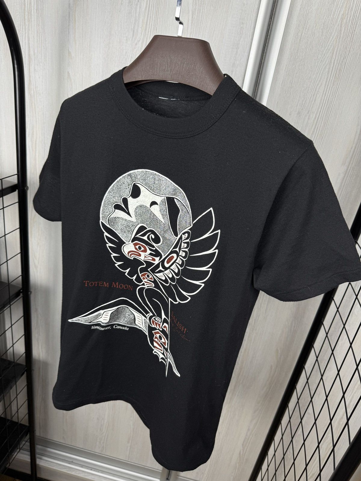 Vintage Vintage 90s Art Abstract Totem Moon Salish Vancouver tee Size US S / EU 44-46 / 1 - 4 Thumbnail