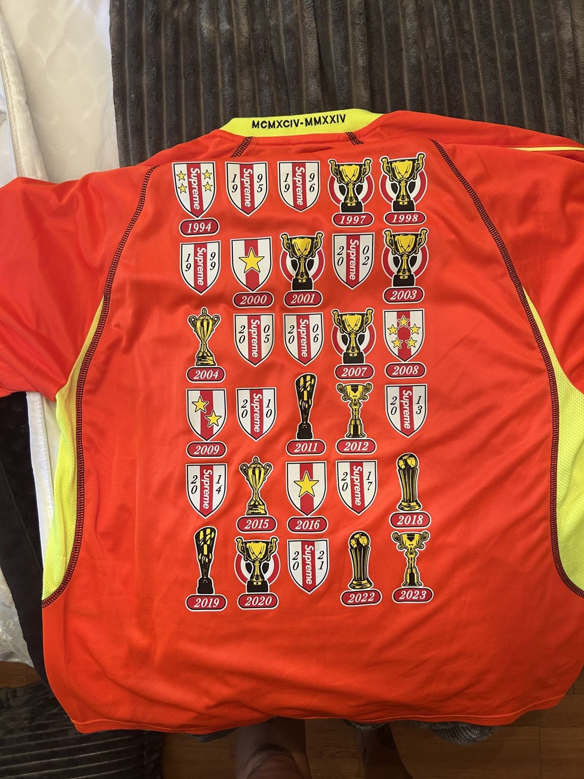 Supreme Supreme soccer jersey Size US M / EU 48-50 / 2 - 2 Thumbnail