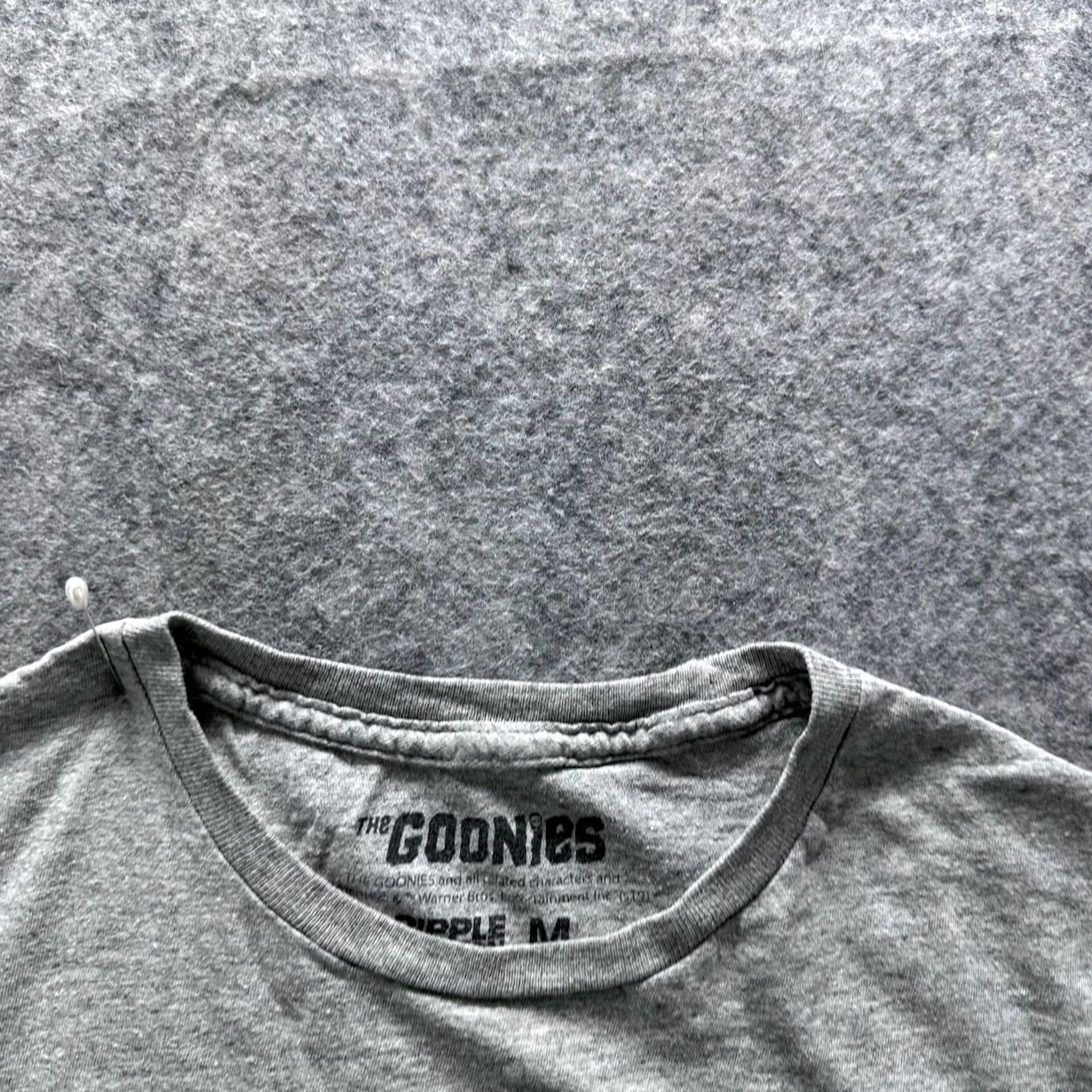 Vintage Goonies Graphic Ripple Shirt Mens M Gray Crewneck Cotton Tagless Astoria OR Shirt Size US M / EU 48-50 / 2 - 3 Thumbnail