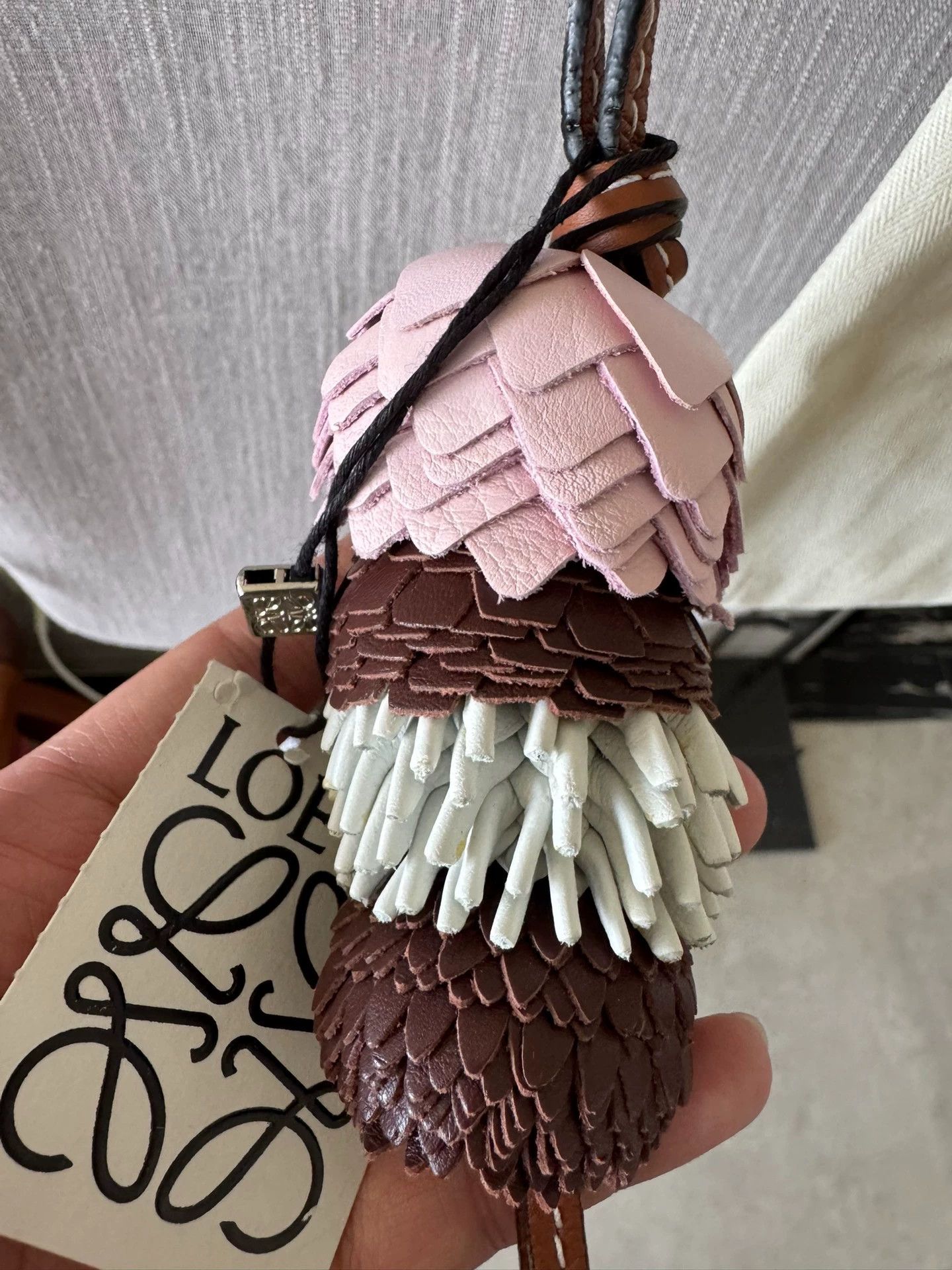 Loewe LOEWE four pinecone charm new with tags Size ONE SIZE - 5 Thumbnail