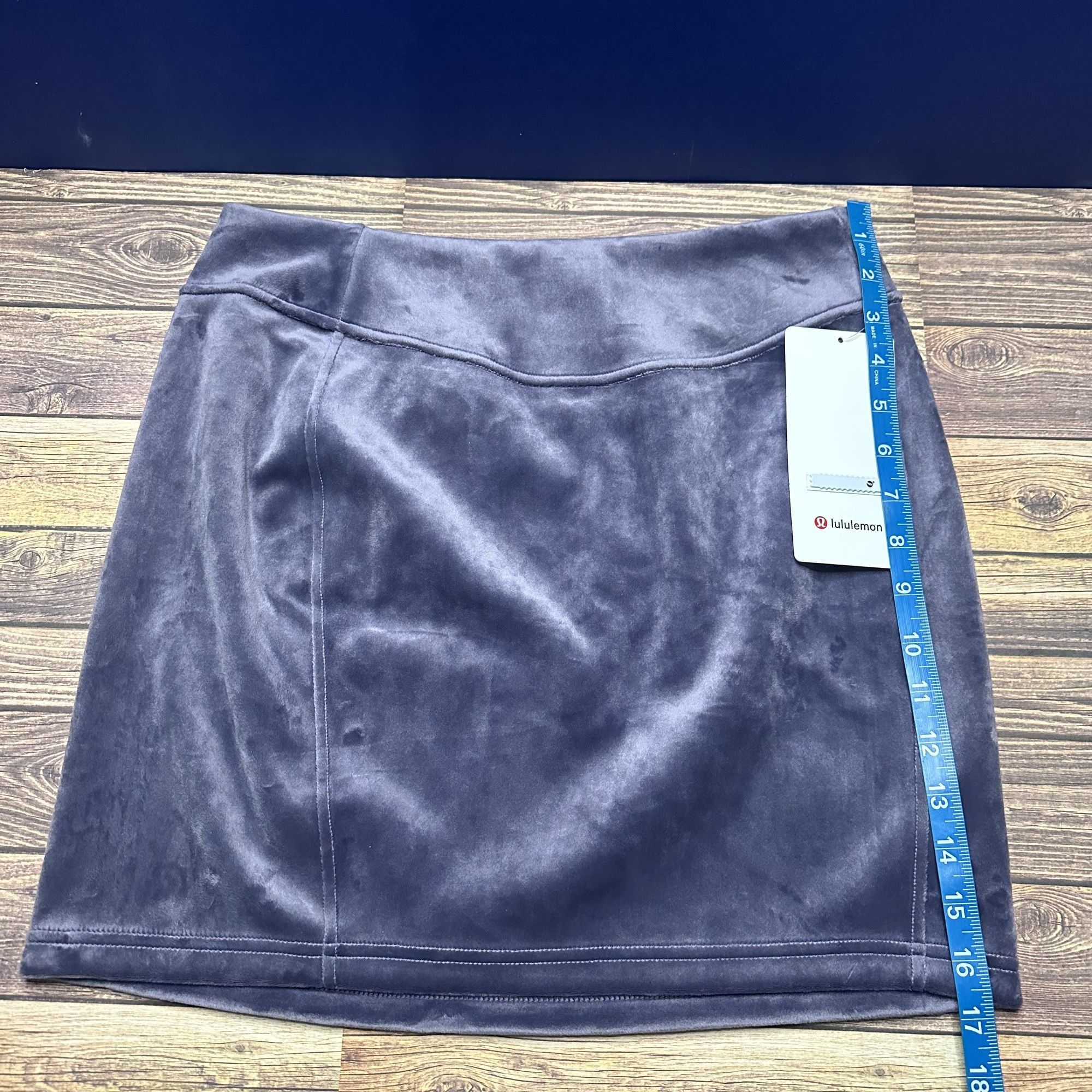 Lululemon Lululemon Scuba High Rise Mini Skirt Velvet NWT Medium Size 30" / US 8 / IT 44 - 6 Thumbnail