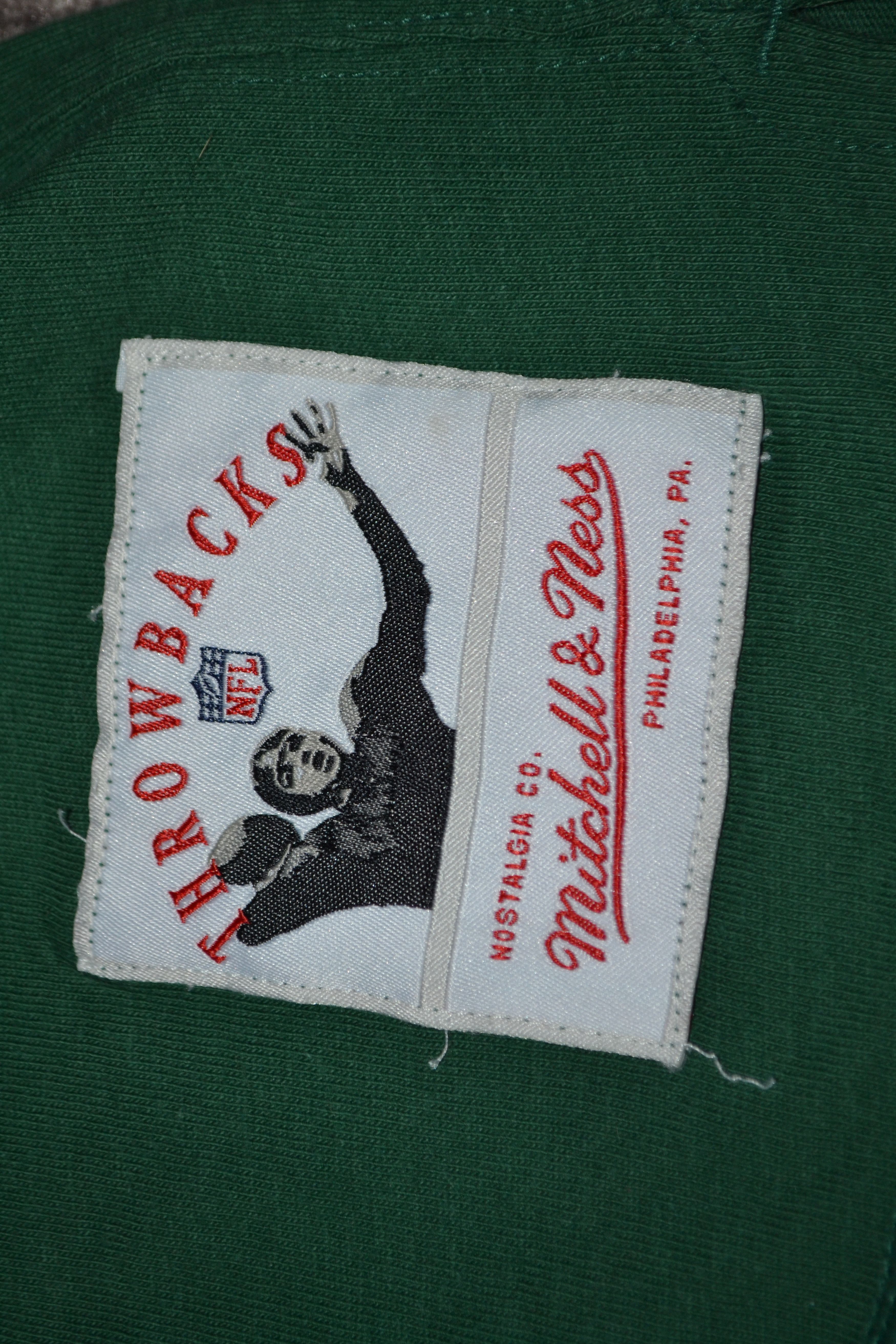 Mitchell & Ness Brett Favre Green Bay Packers 1993 Retired Jersey Size US L / EU 52-54 / 3 - 6 Thumbnail