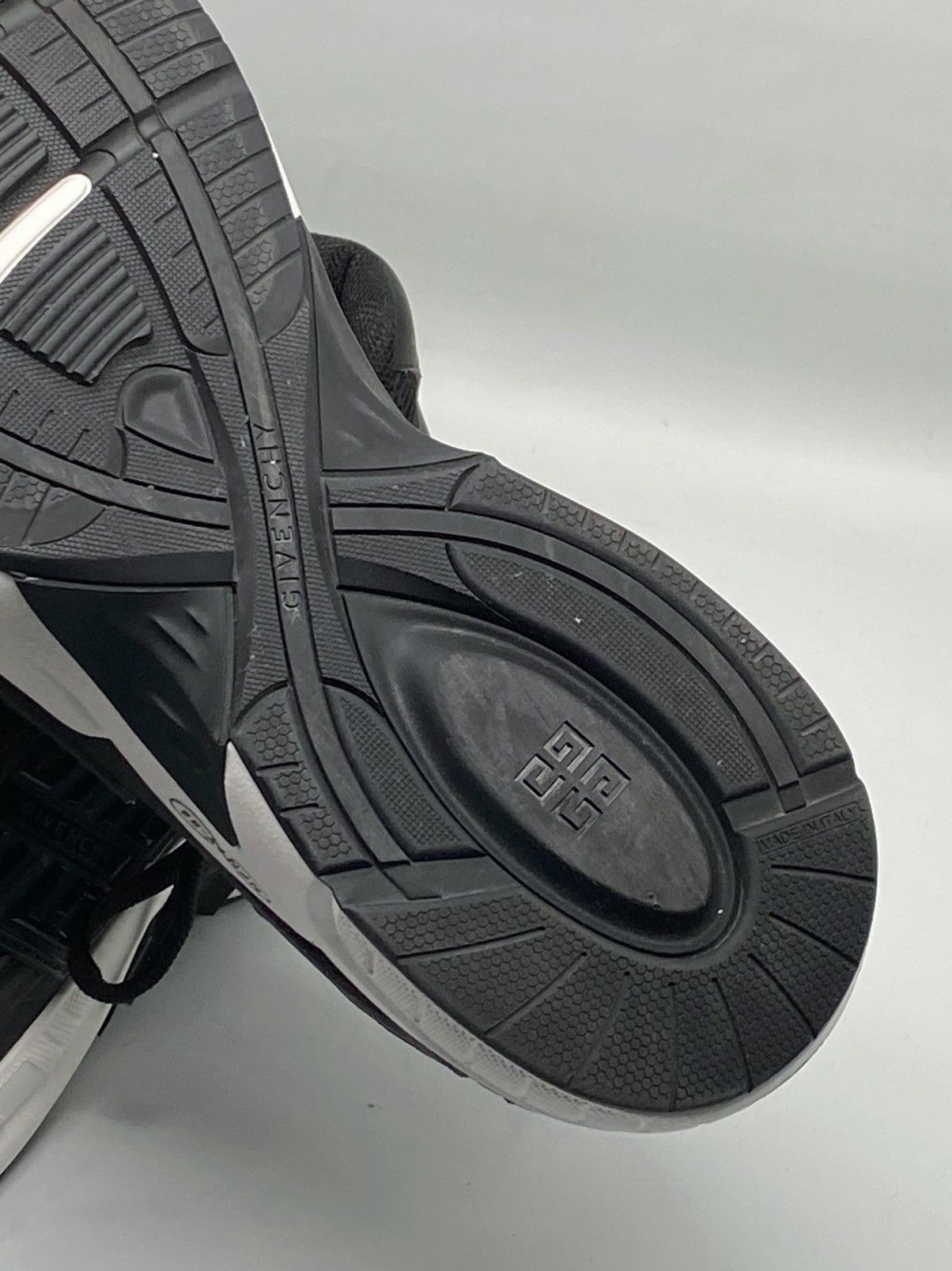 Givenchy Givenchy NFNTY-52 Low Top Sneaker size 45/us size 12 Size US 12 / EU 45 - 15 Thumbnail