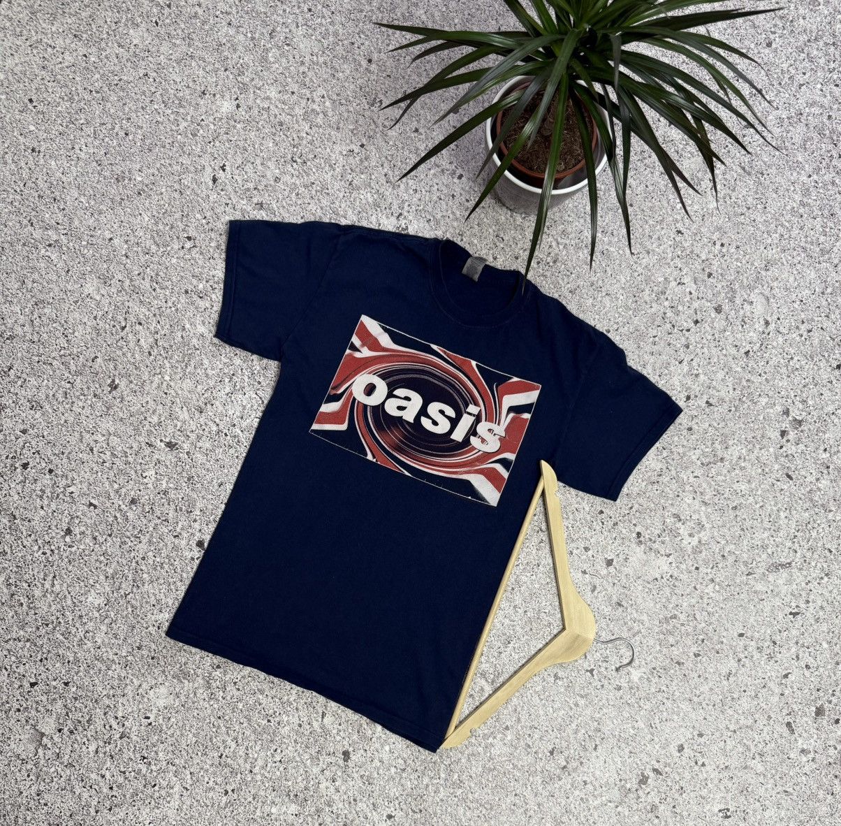 Band Tees × Vintage Vintage 2019 Oasis Box Logo England Rock Band Retro T-Shirt Size US M / EU 48-50 / 2 - 1 Thumbnail