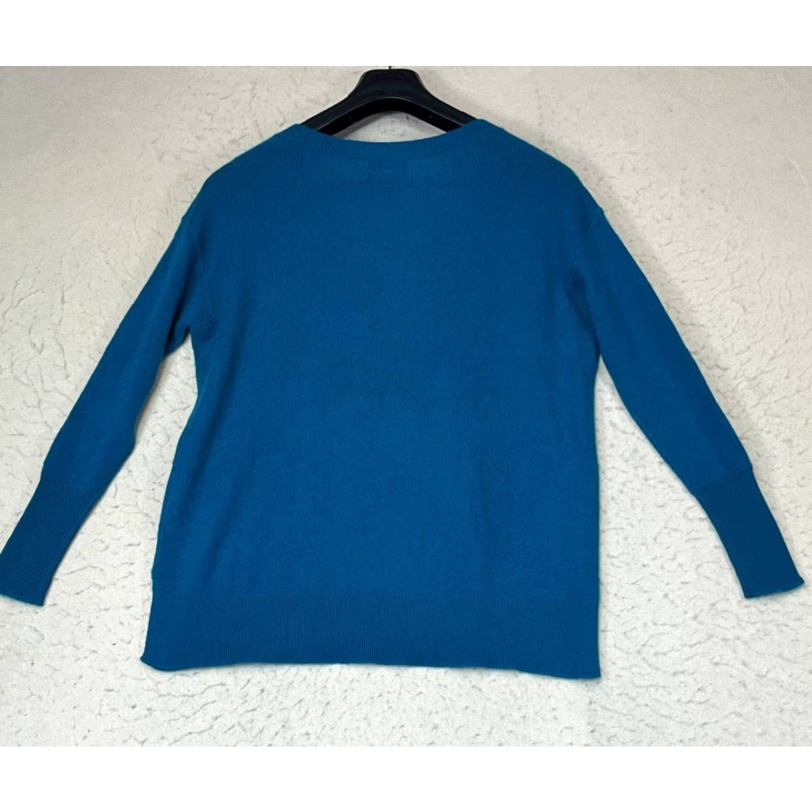 Vintage Halogen Blue 100% Cashmere V-Neck Women XS Pullover Sweater Size XS / US 0-2 / IT 36-38 - 2 Thumbnail