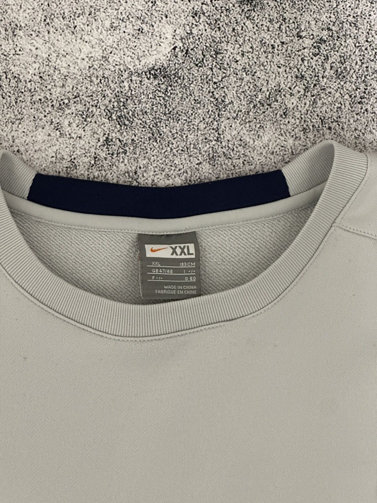 Nike Vintage Nike Oversize Sweatshirt Swoosh Logo White Fit Size US XXL / EU 58 / 5 - 9 Thumbnail