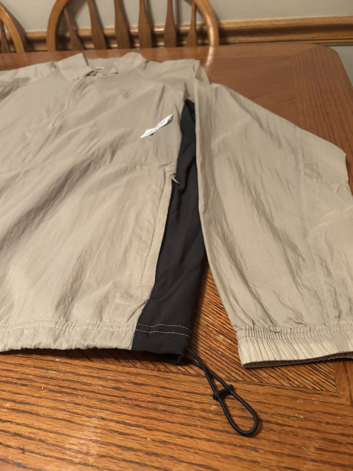 Old Navy Old Navy Men's Lightweight Quarter Zip Windbreaker Beige XL Size US XL / EU 56 / 4 - 2 Thumbnail