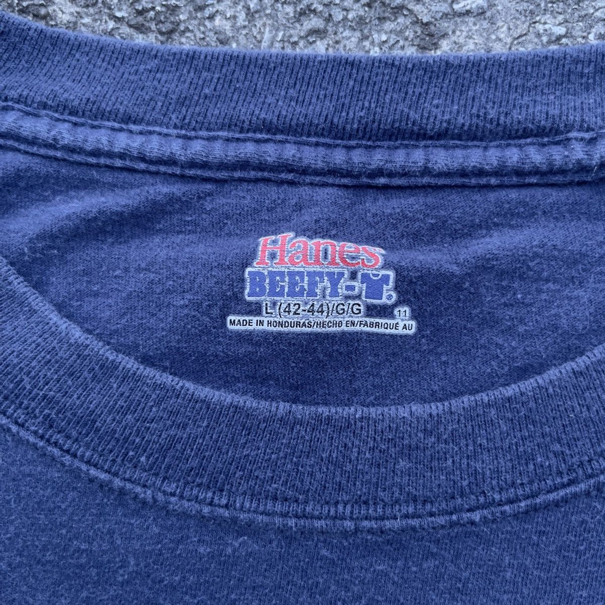 Hanes × Vintage Vintage Y2K NAVY Blank HANES BEEFY T Shirt Size US L / EU 52-54 / 3 - 3 Thumbnail
