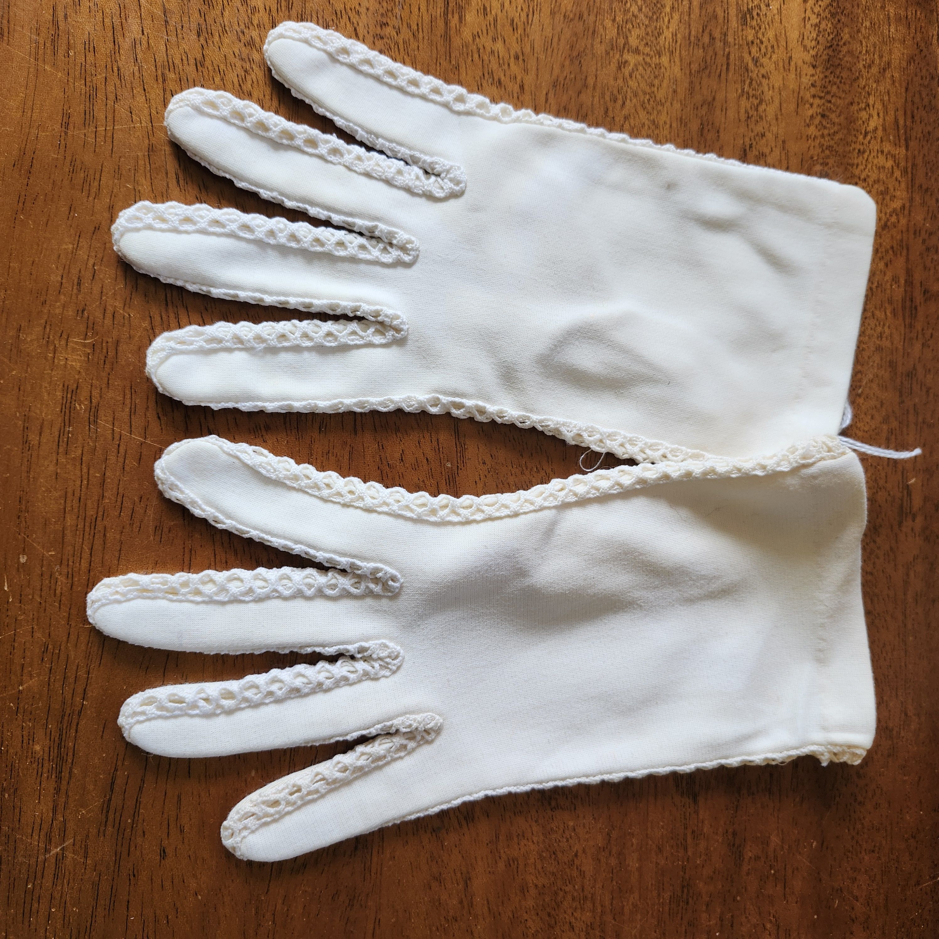 Other Vintage Cream White Short Gloves Crochet Trim Womens Formal Size ONE SIZE - 1 Thumbnail