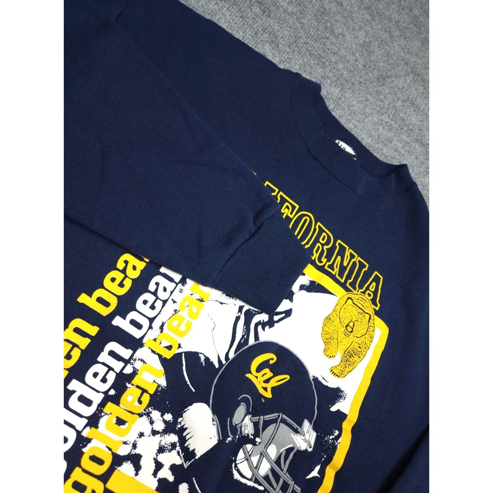Vintage VINTAGE UC Berkeley Cal Bears Sweatshirt Men XL Navy Graphic Made USA Shirt Pullover Crew Neck Long Sleeve Cotton Blend Fleece Logo 90s University Size US XL / EU 56 / 4 - 3 Thumbnail