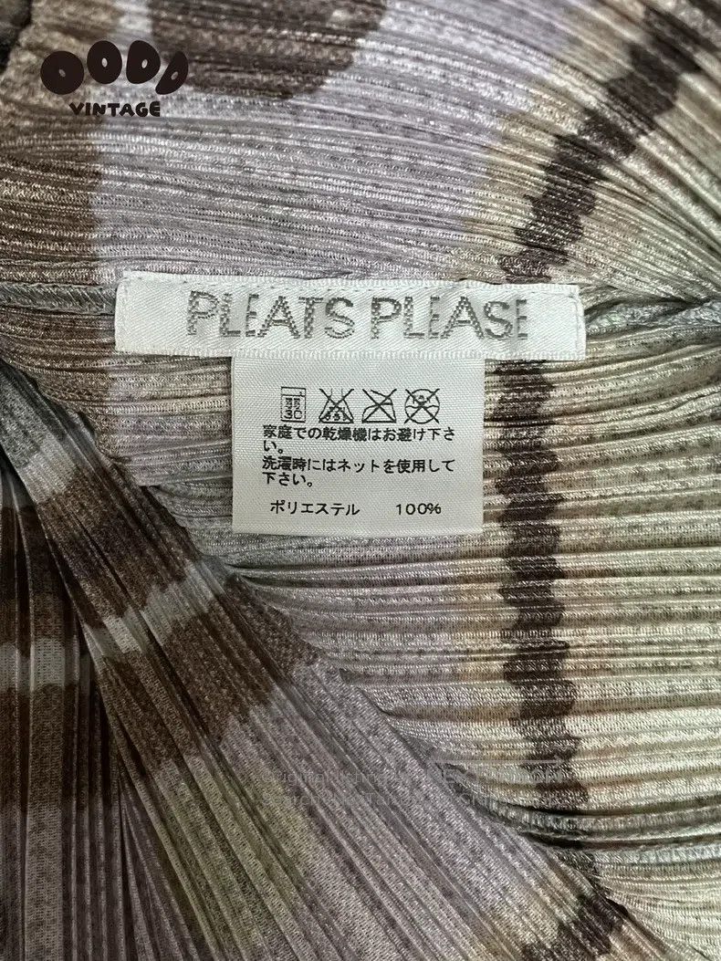 Issey Miyake Issey Miyake Bowling Turtleneck Ruffle Top Size L / US 10 / IT 46 - 9 Thumbnail