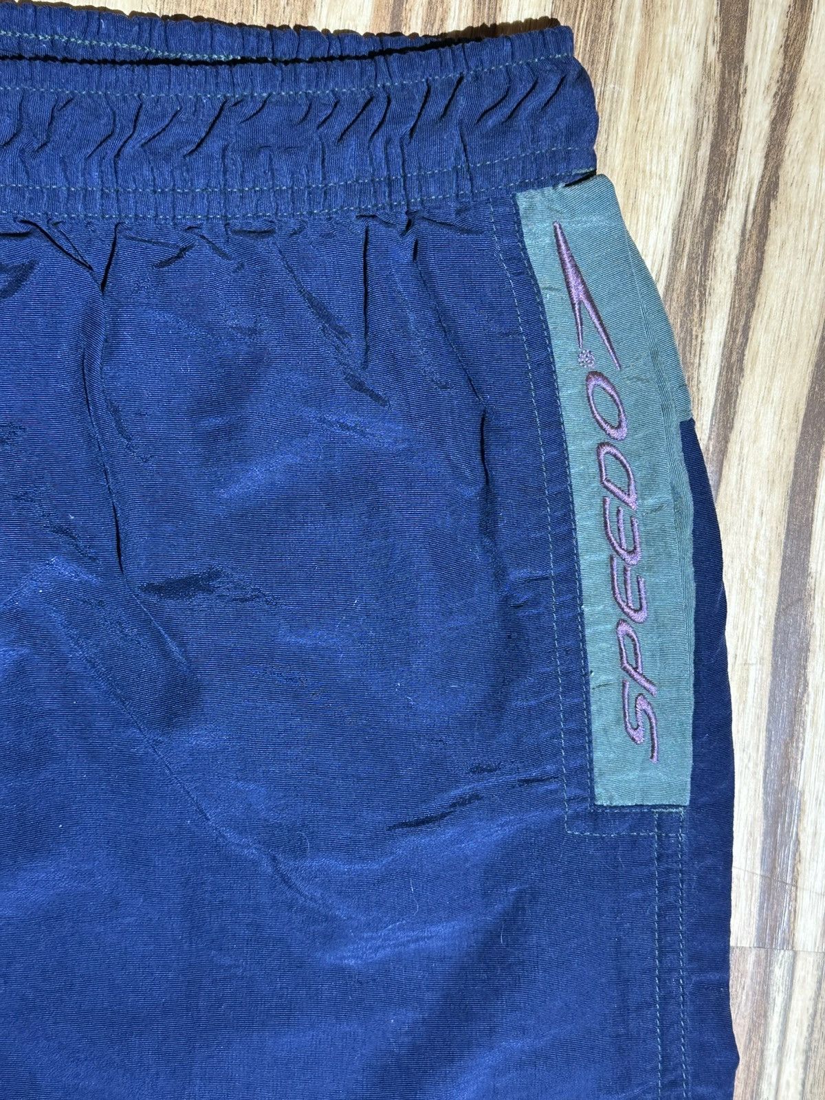 Speedo 2004 tag Speedo Men's Navy and Olive Board Shorts Size US 32 / EU 48 - 7 Thumbnail