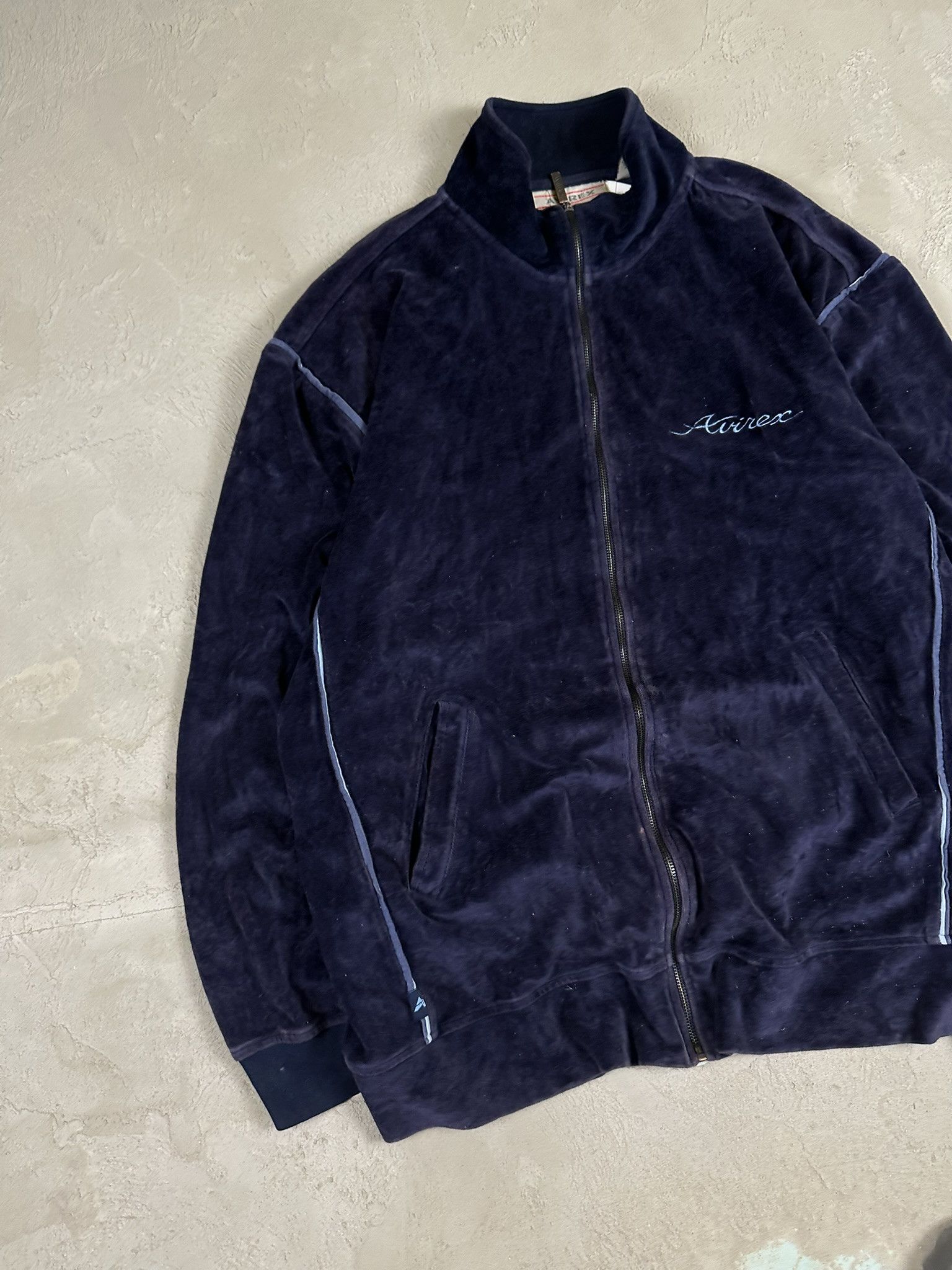 Avirex Vintage Y2k Avirex Velvet Boxy Oversized Sweatshirt Size US XL / EU 56 / 4 - 2 Thumbnail