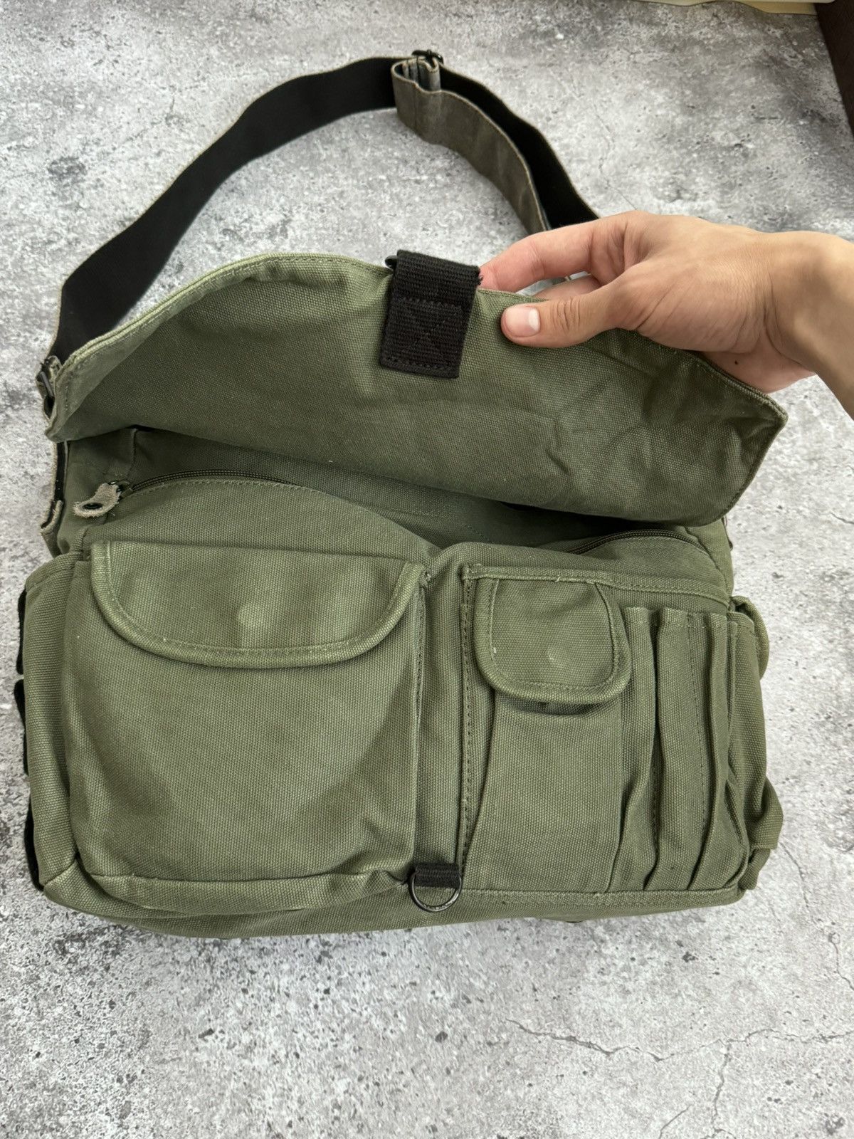 Diesel × Vintage Vintage diesel style military crossbody distressed bag Size ONE SIZE - 5 Thumbnail