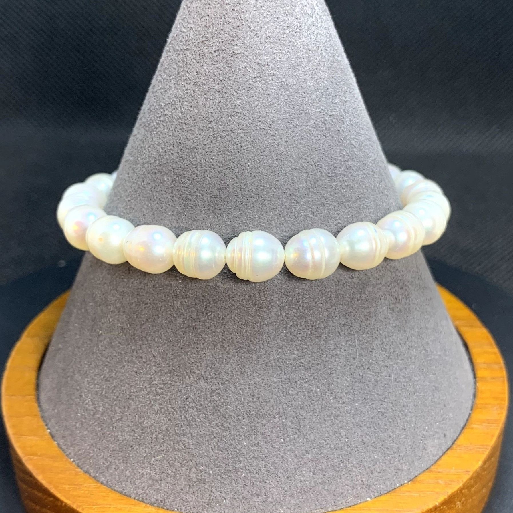 Other Cultured Freshwater Pearl Bracelet Elastic No Clasp 7mm Oval Size ONE SIZE - 1 Thumbnail