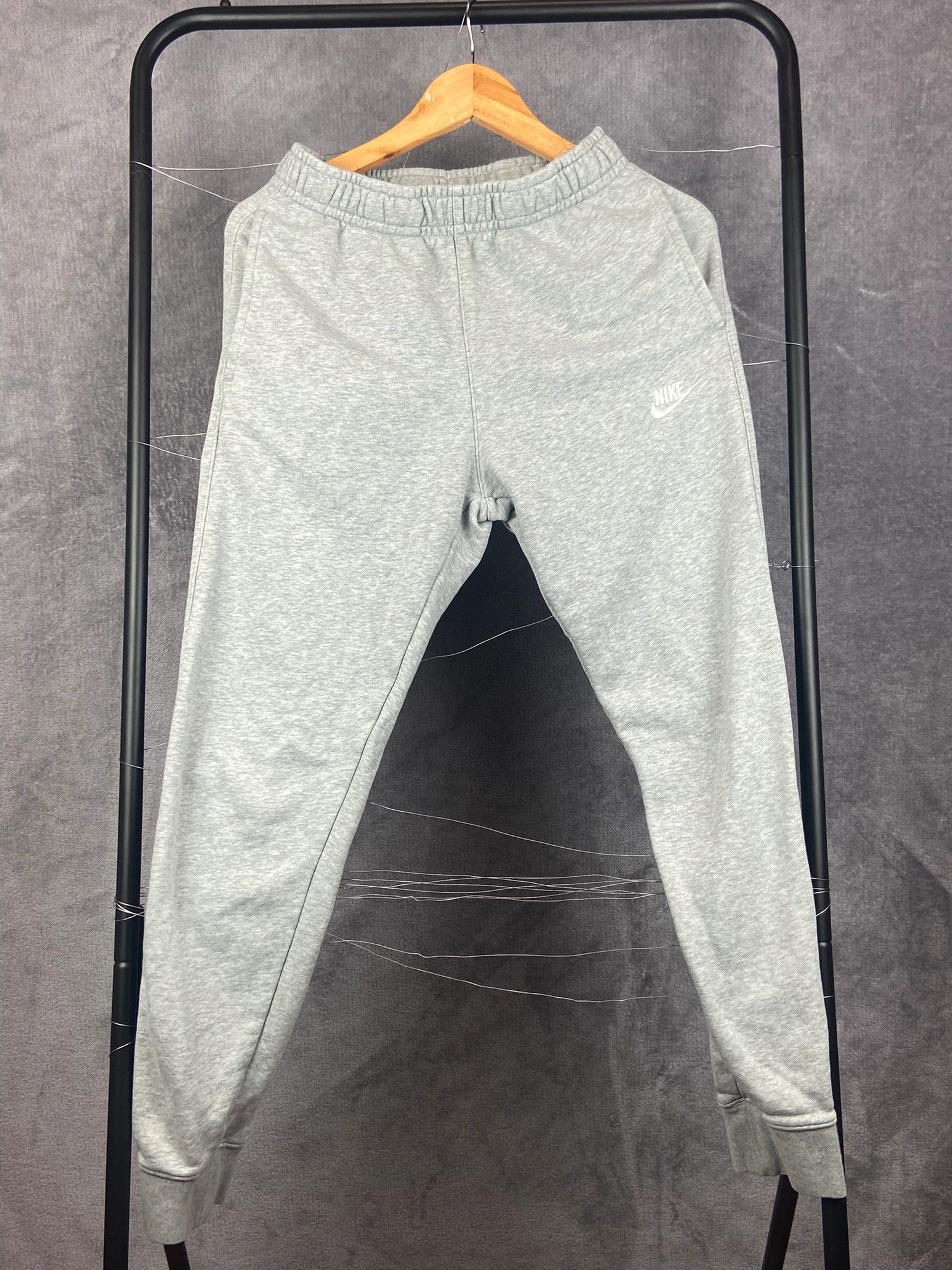 Nike Nike Small Swoosh Grey Joggers | XS Slim Fit Sweatpants Size US 28 / EU 44 - 1 Thumbnail
