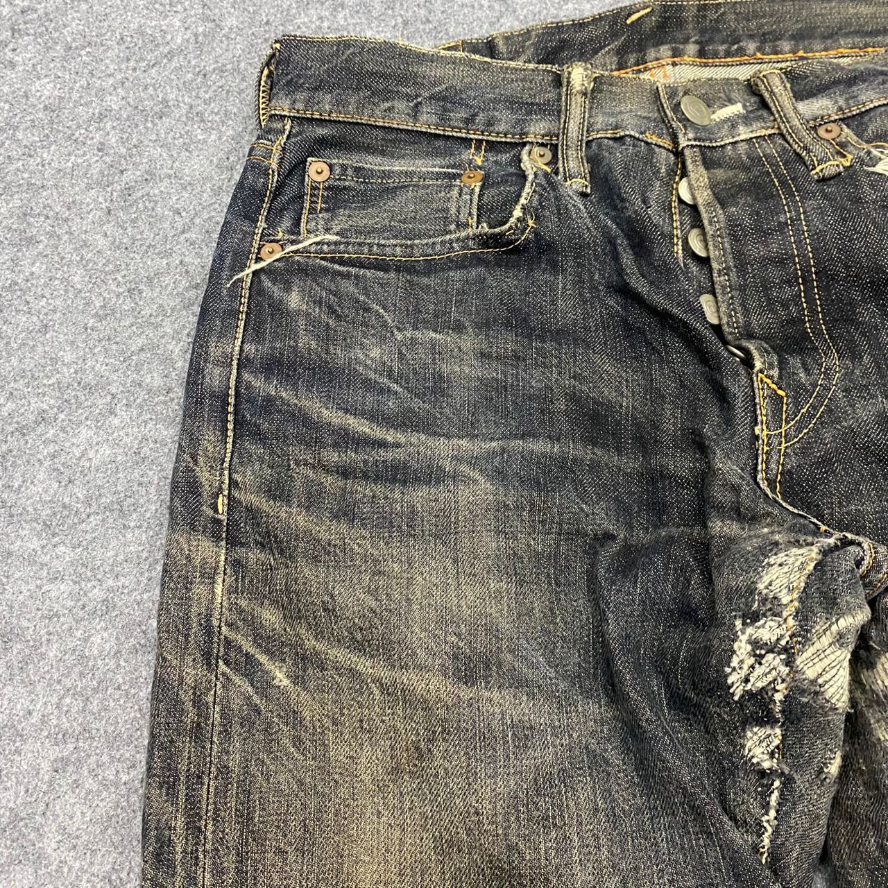 45rpm 💥Best Offer💥Vintage 45 RPM Distressed Denim Size US 29 - 9 Thumbnail