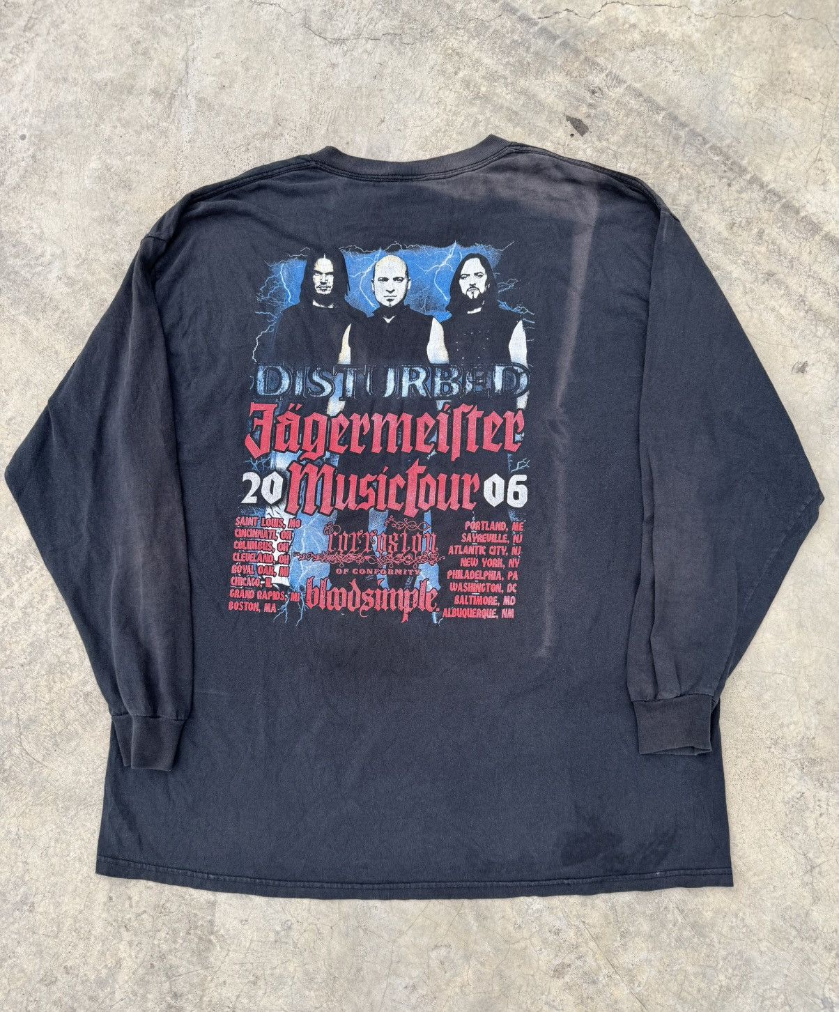 Band Tees Vintage Disturbed Music tour band Faded Longsleeve Size US XXL / EU 58 / 5 - 1 Thumbnail