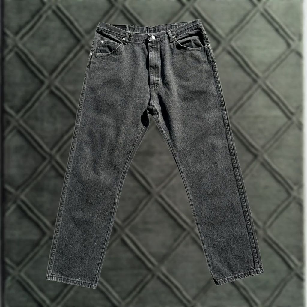 Wrangler VINTAGE Wrangler Jeans Dark Wash Denim 38x32 Mens Size 38 Regular Straight Blue N/A Size US 38 / EU 54 - 1 Thumbnail