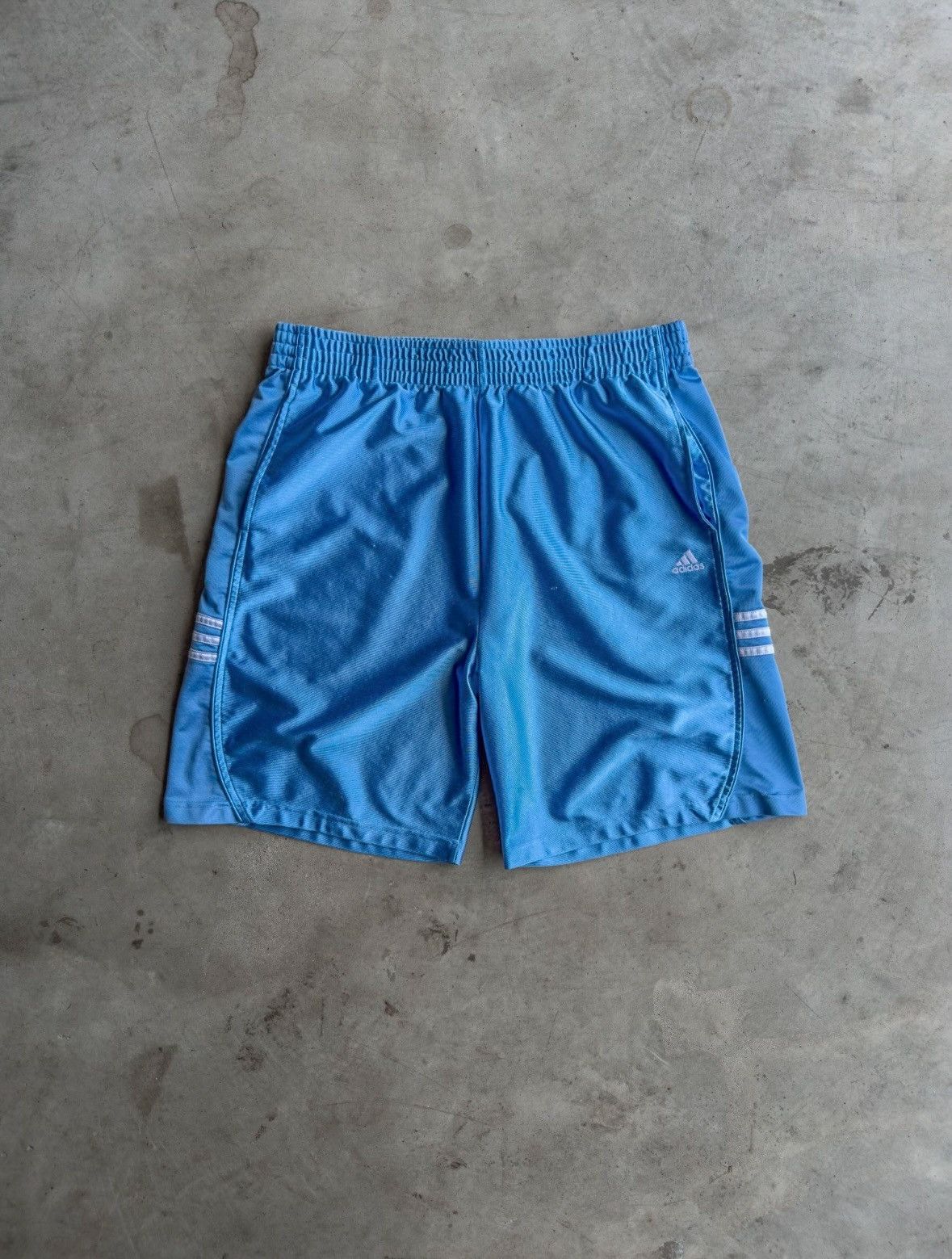 Adidas Vintage Blue Adidas Basketball Shorts - XL Size US 33 - 1 Thumbnail