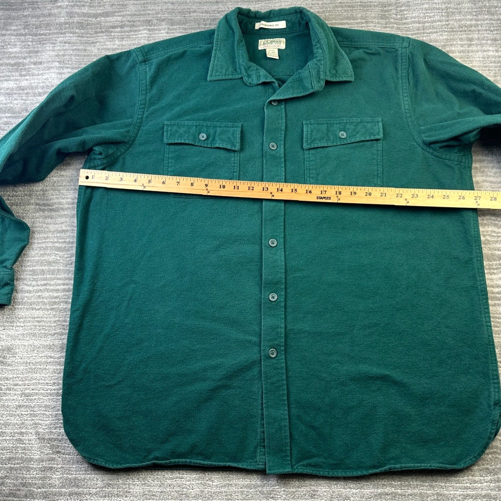 Vintage VINTAGE LL Bean Shirt Mens XL Green Chamois Heavy Flannel 187923 Overshirt Shacket Button-Up Pocketed Size US XL / EU 56 / 4 - 7 Thumbnail