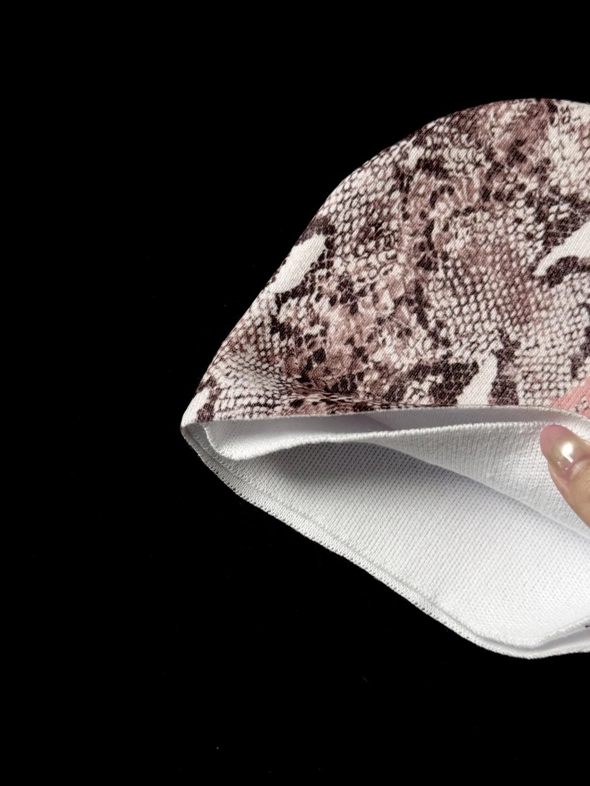 Japanese Brand Visionary’s Snakeskin Print No Cuff Knit Pink Beanie Hat OS Size ONE SIZE - 5 Thumbnail