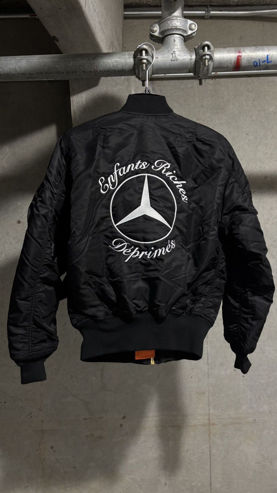 Enfants Riches Deprimes Mercedes Bomber