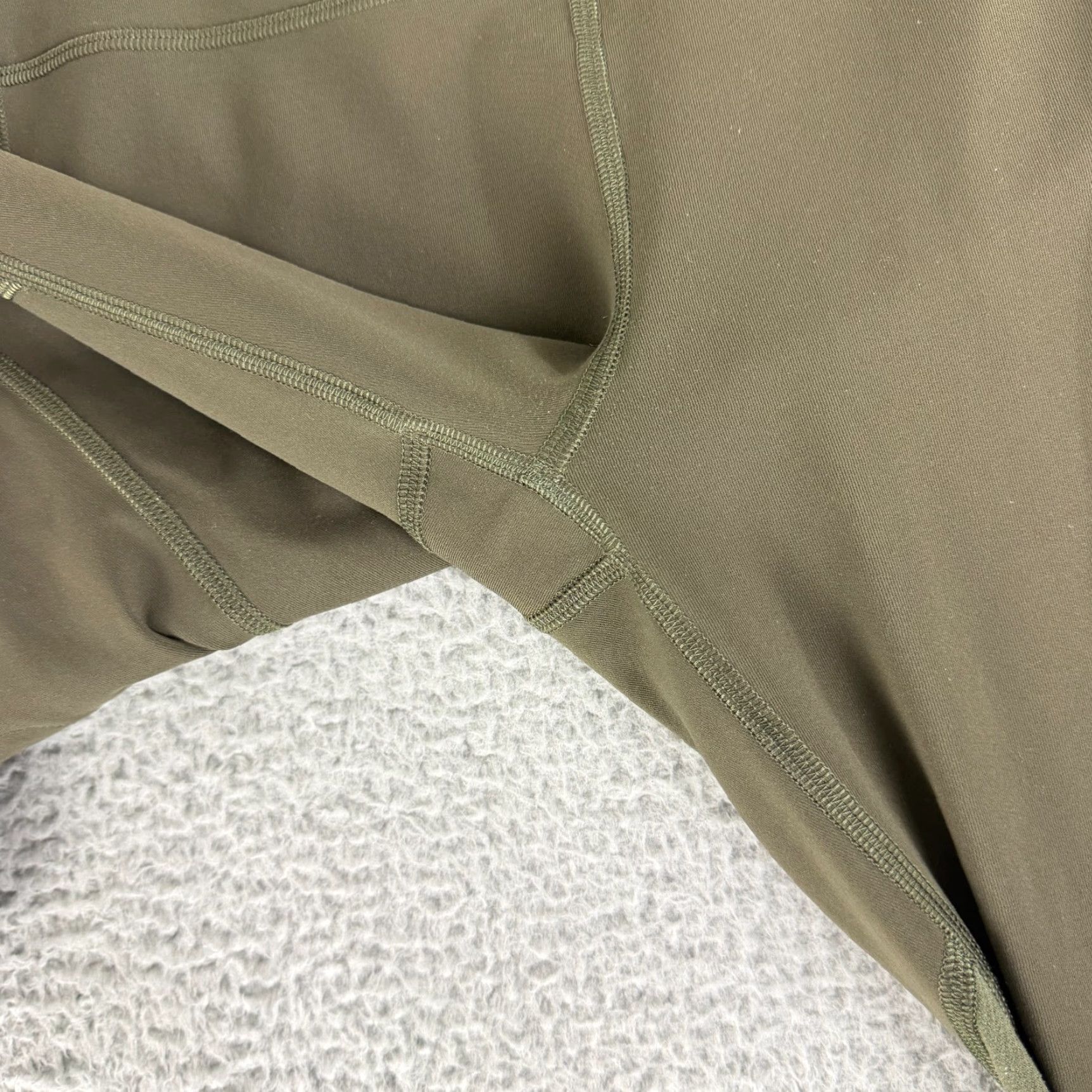 Lululemon VINTAGE Lululemon Pace Revival Crop Leggings Womens 8 Green Pull On Luxtreme Yoga Size 30" / US 8 / IT 44 - 3 Thumbnail