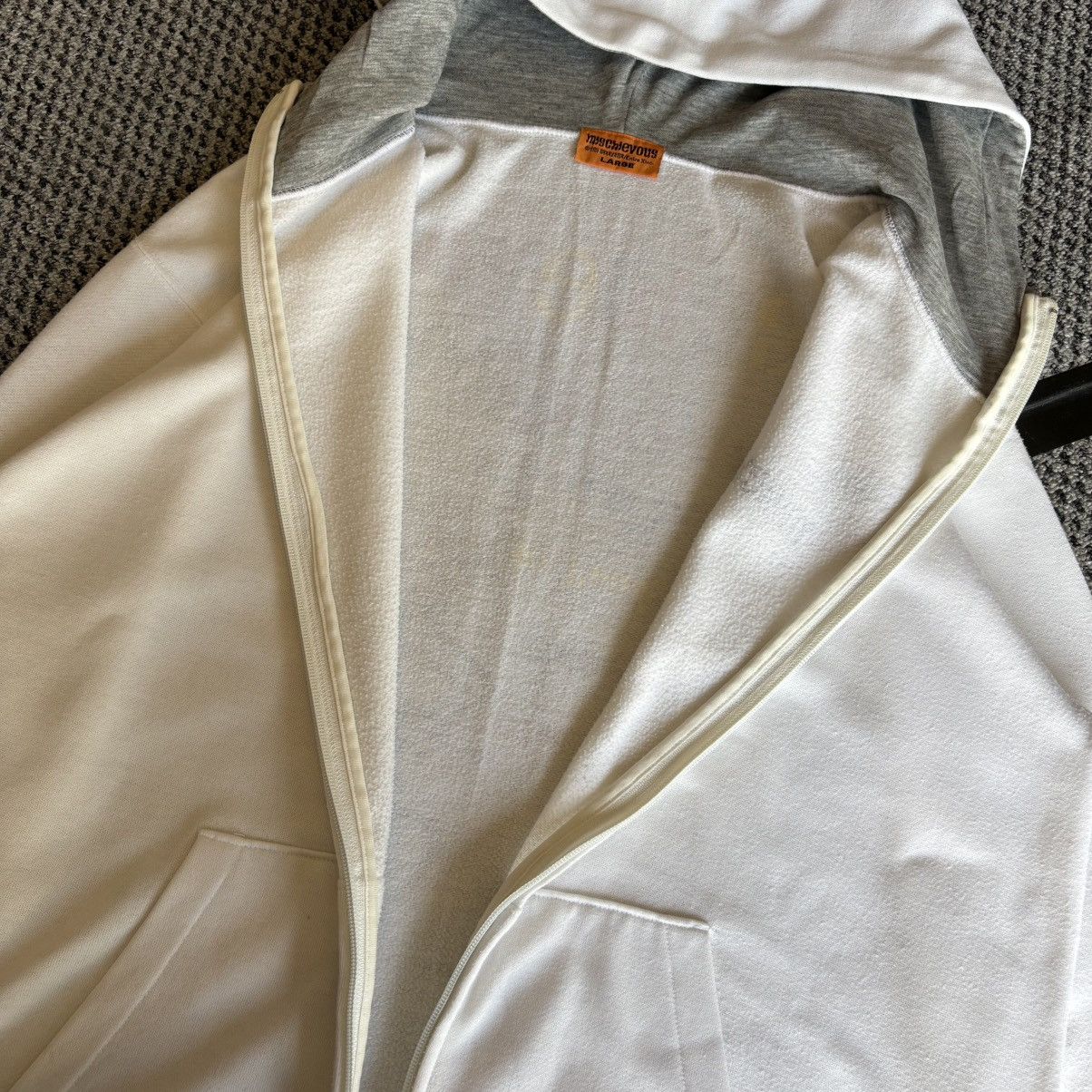 Japanese Brand Mischievous White Graphic Print Sweaters Size US L / EU 52-54 / 3 - 10 Thumbnail