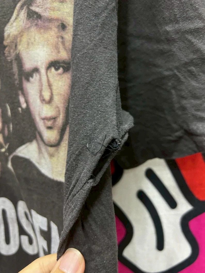 Vintage Vintage 90s Toten Hosen Band tshirt size XL Size US XL / EU 56 / 4 - 7 Thumbnail