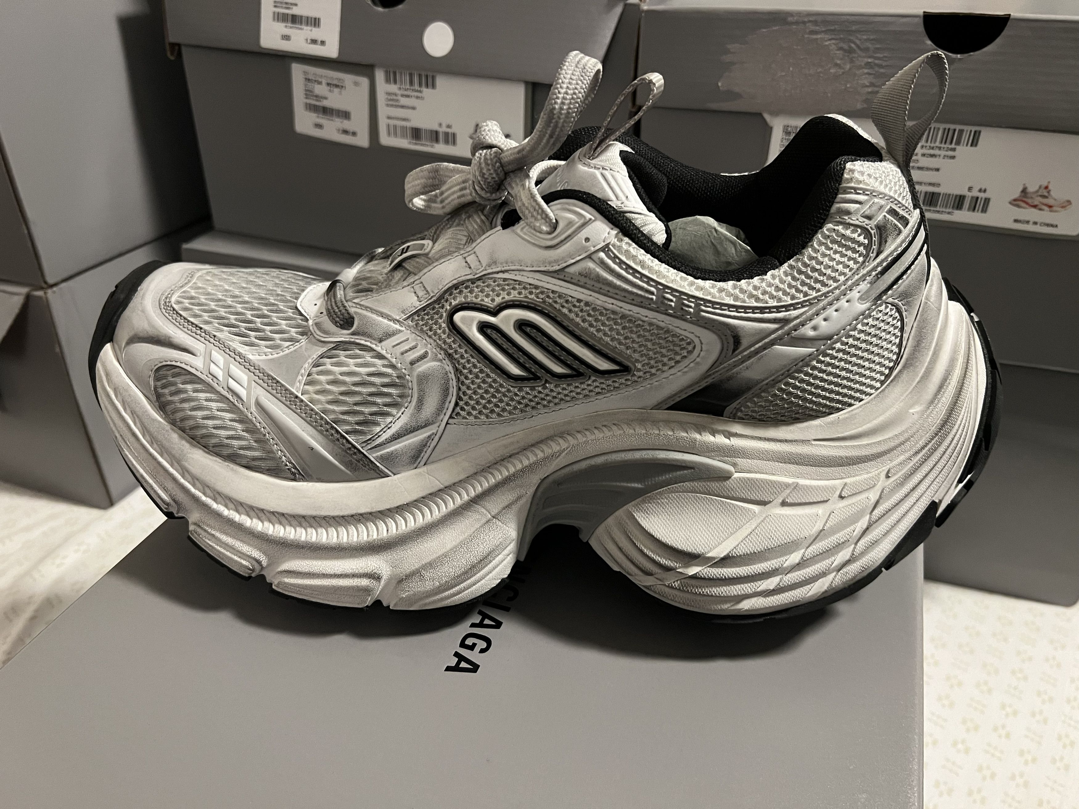 Balenciaga Balenciaga 10XL Sneakers - White/Grey Size US 11 / EU 44 - 1 Thumbnail