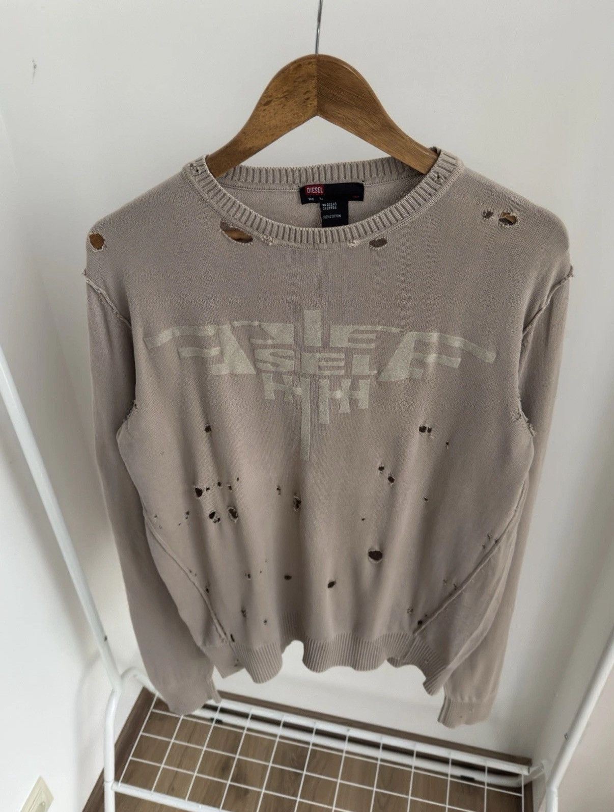 Diesel DIESEL VERY RARE 90s CRASHED AVANT GARDE BEIGE SWEATSHIRT Size US XL / EU 56 / 4 - 2 Thumbnail