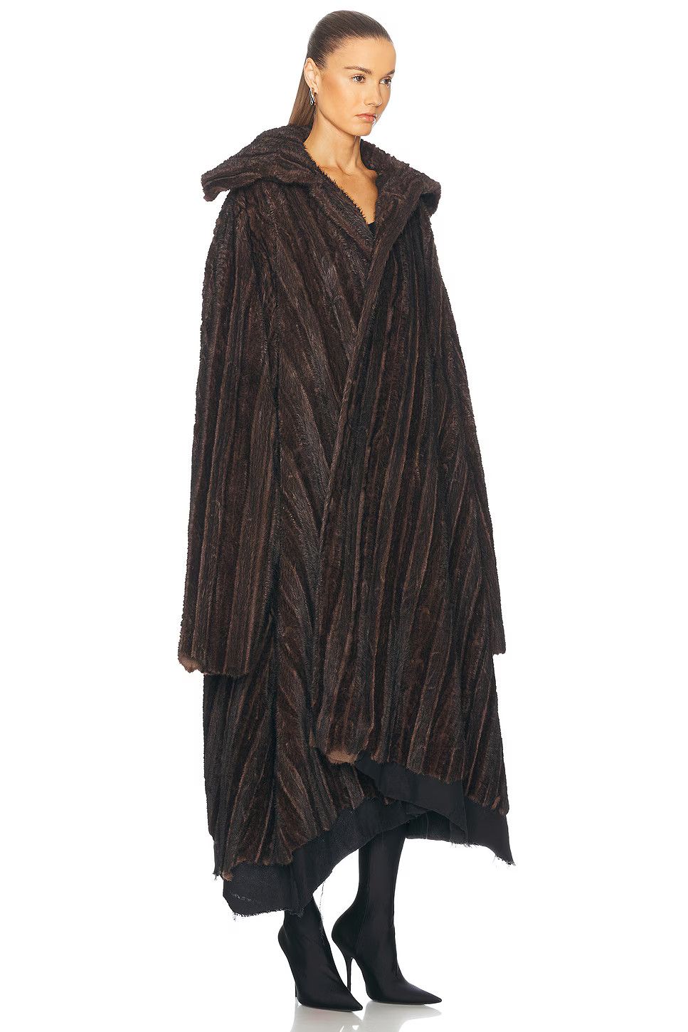 Balenciaga o1s1wg110126 Fax-Fur Coat in Brown Size S / US 4 / IT 40 - 2 Thumbnail