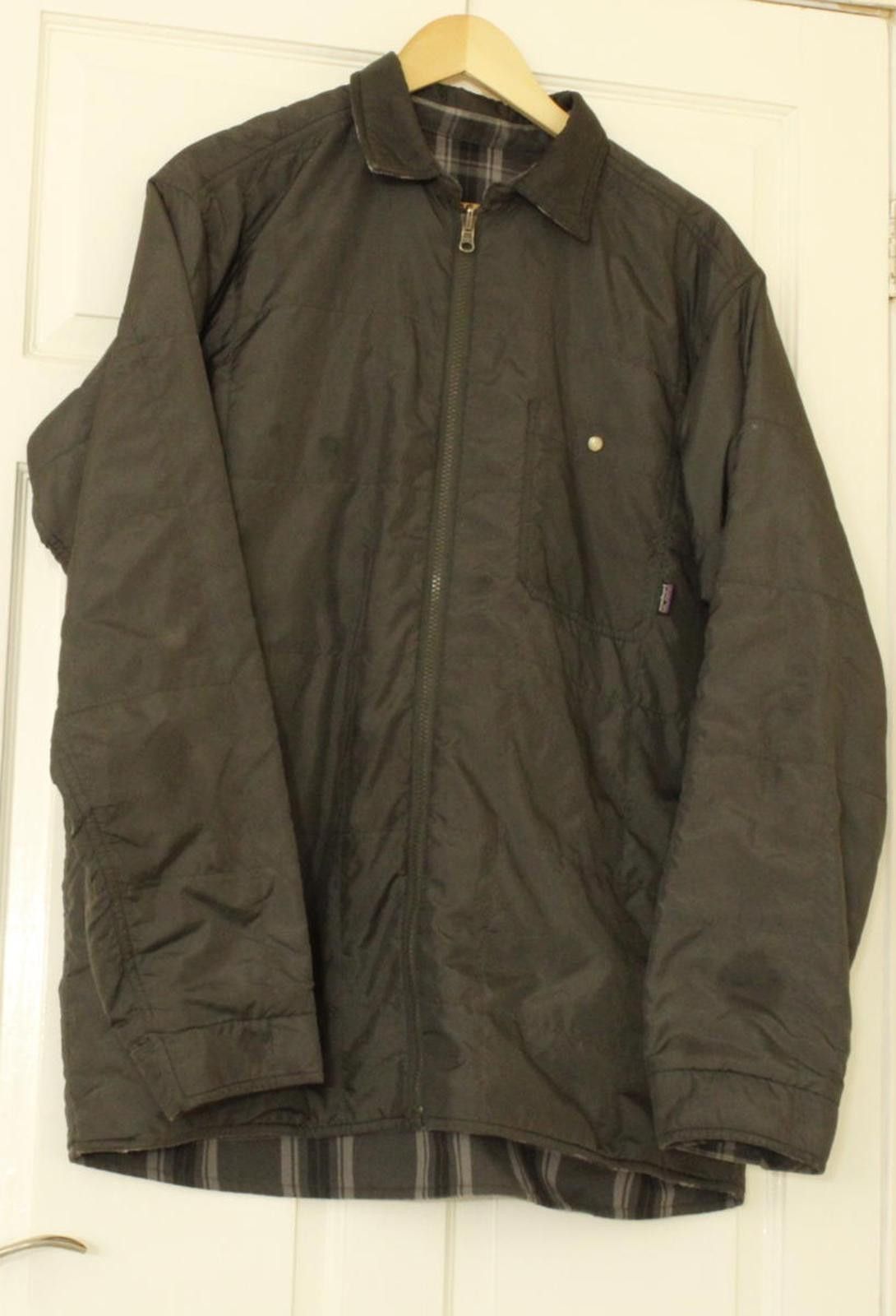 Patagonia Patagonia Men's Quilted Jacket Zip Closure and Plaid Lining Size US L / EU 52-54 / 3 - 1 Thumbnail