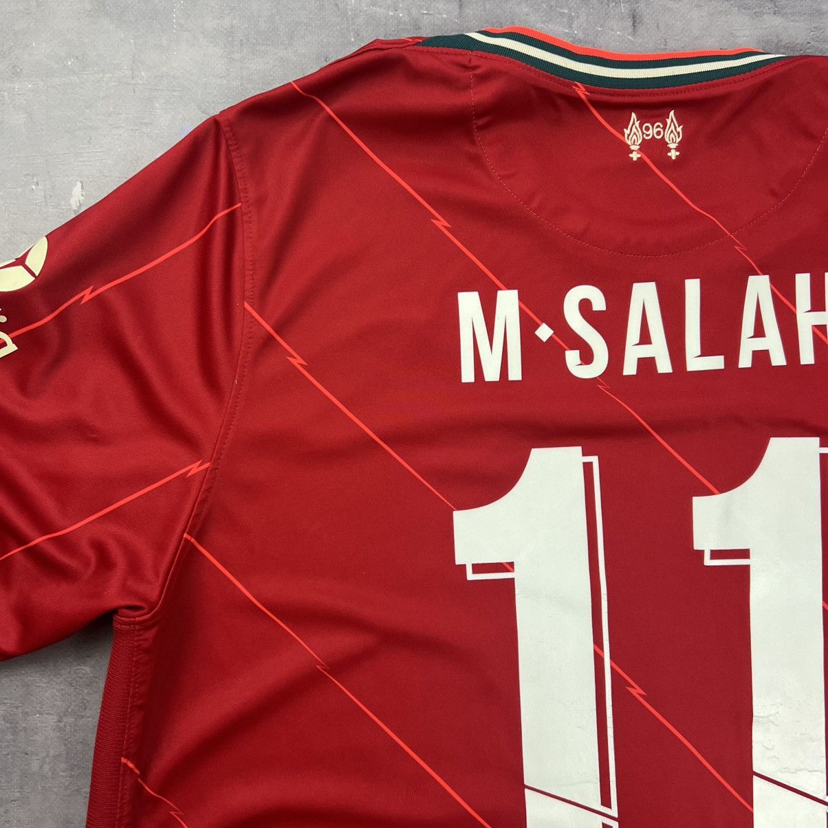 Nike Rare! Salah 11 Nike Liverpool Soccer Jersey Shirt Size US XL / EU 56 / 4 - 16 Thumbnail