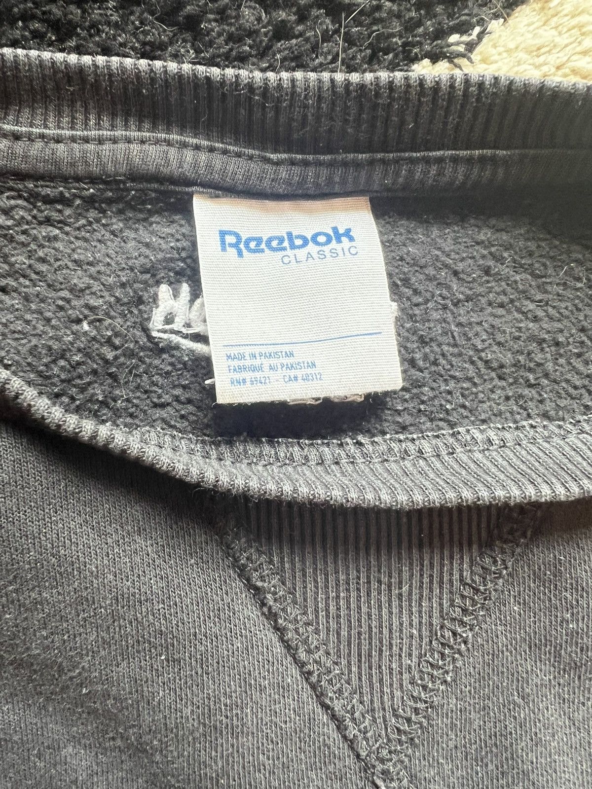 Reebok × Sports Specialties × Vintage Vintage Reebok Classic Crop Top Sweatshirt Size M / US 6-8 / IT 42-44 - 5 Thumbnail