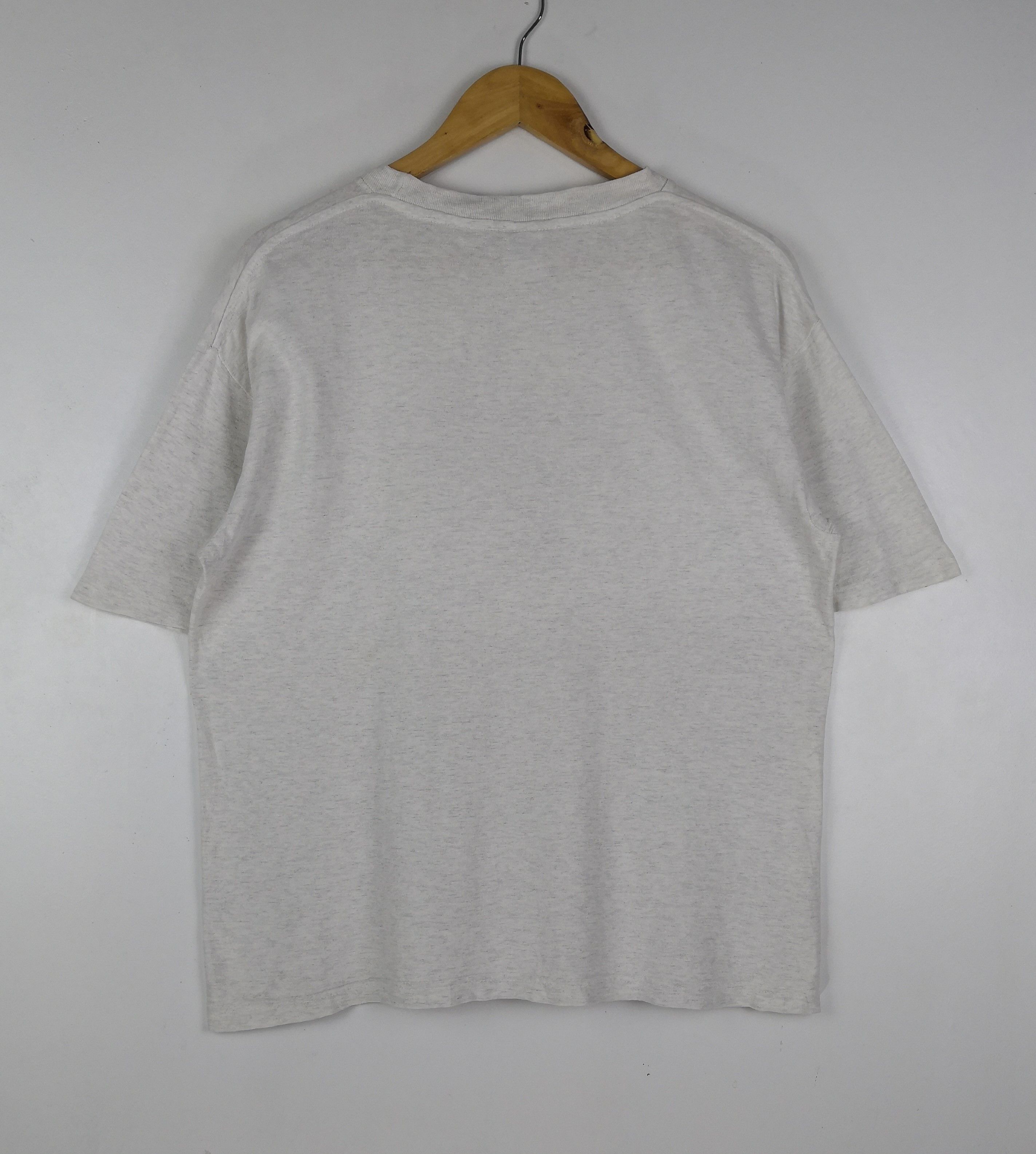 Guess Vintage 90s Guess T-Shirt Big Logo Embroidery Spellout Size US M / EU 48-50 / 2 - 3 Thumbnail