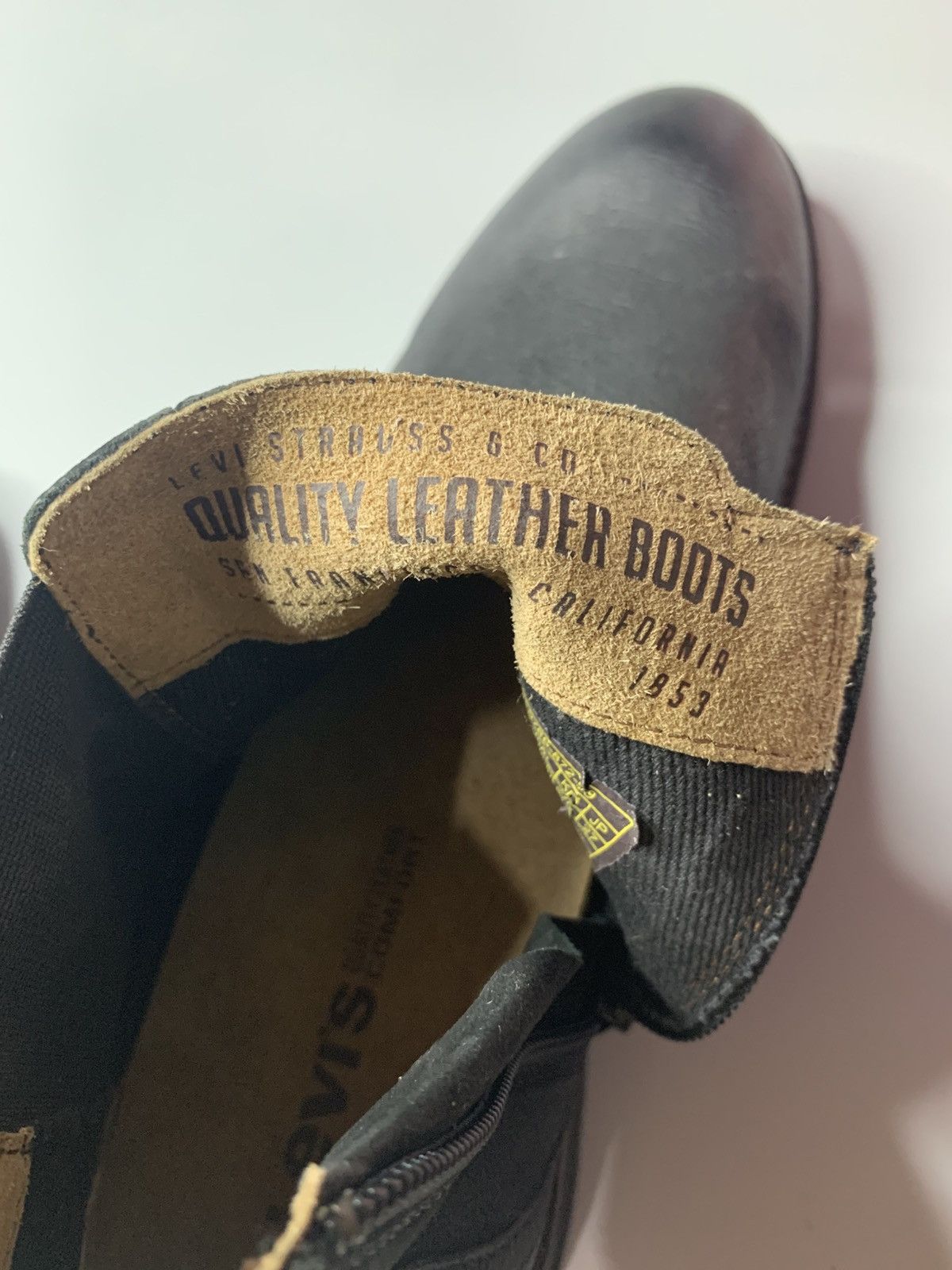 Levi's Levi's Chelsea Boots Size US 9 / EU 42 - 7 Thumbnail