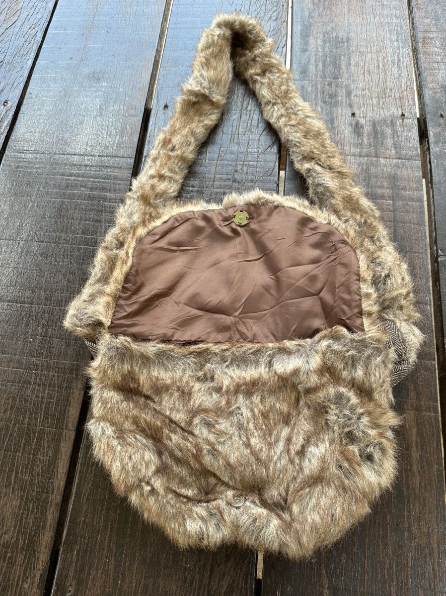 Issey Miyake × Ne-Net Ne-net faux fur shoulder bag in brown | Grailed